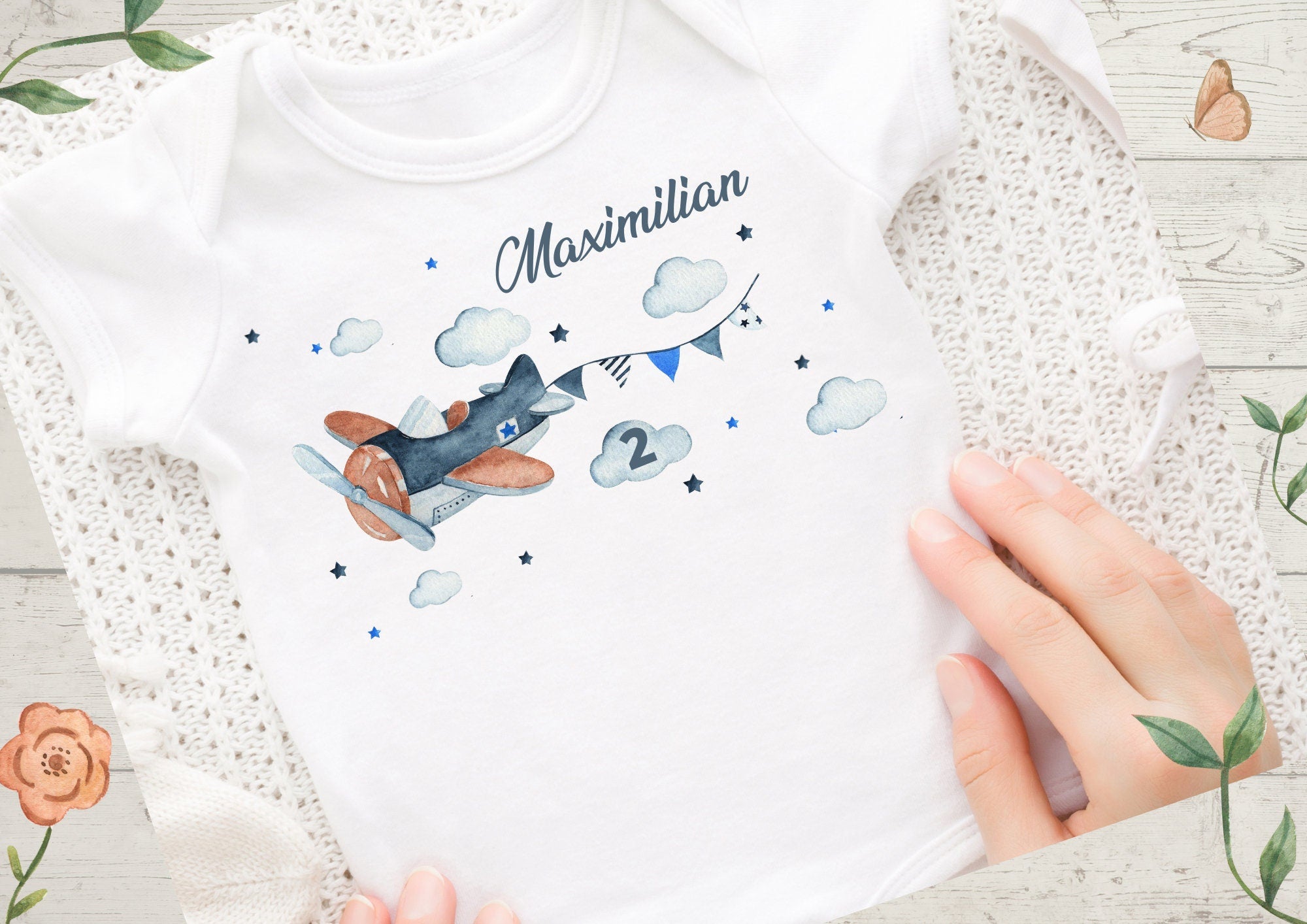 Bügelbild mit Wunschname und Alter personalisiert Flugzeug Hubschrauber Wolken Himmel – Appliques & Patches