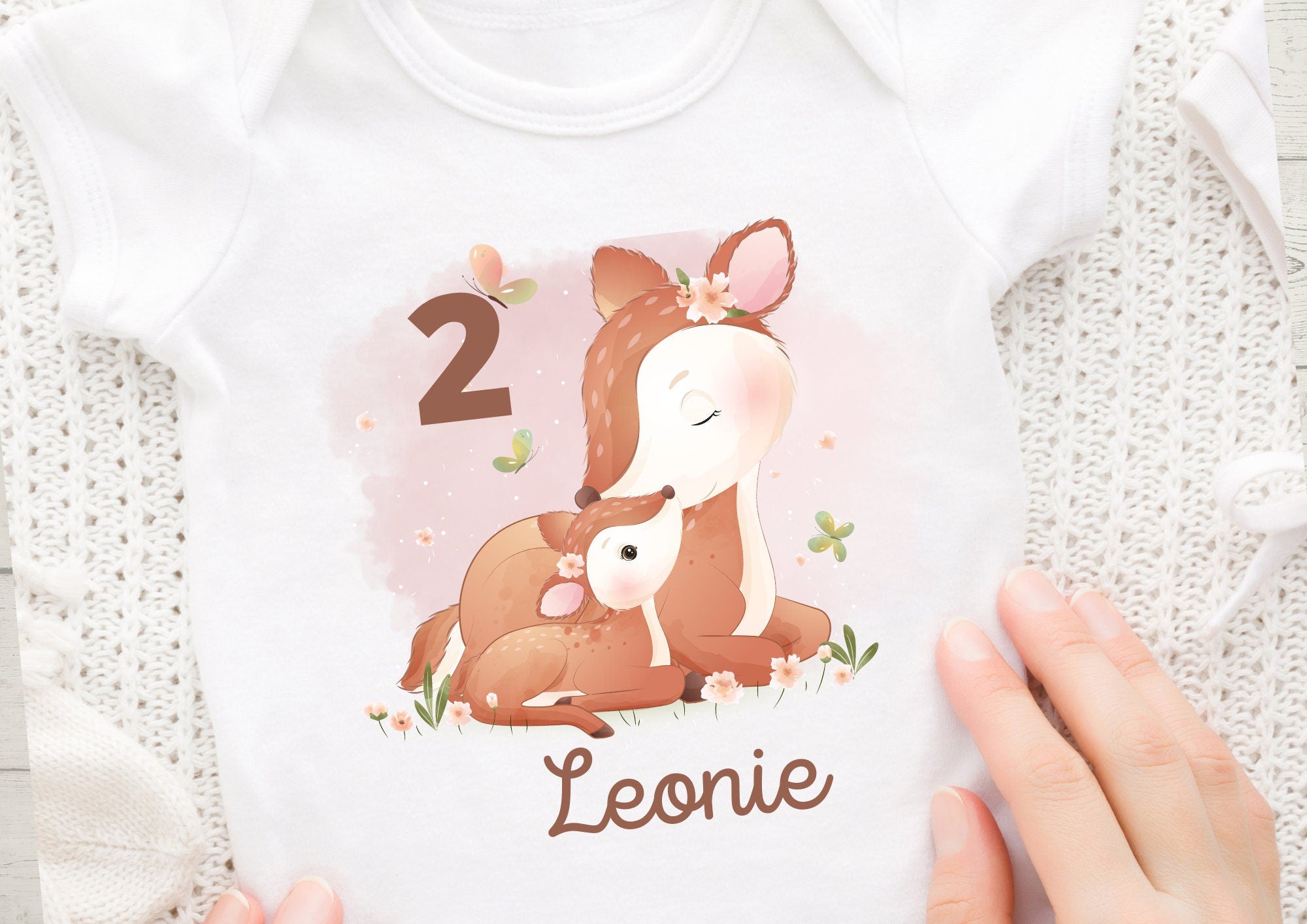 Bügelbild mit Wunschname und Alter personalisiert Dschungel Reh Rehkitz Mama und Baby – Appliques & Patches