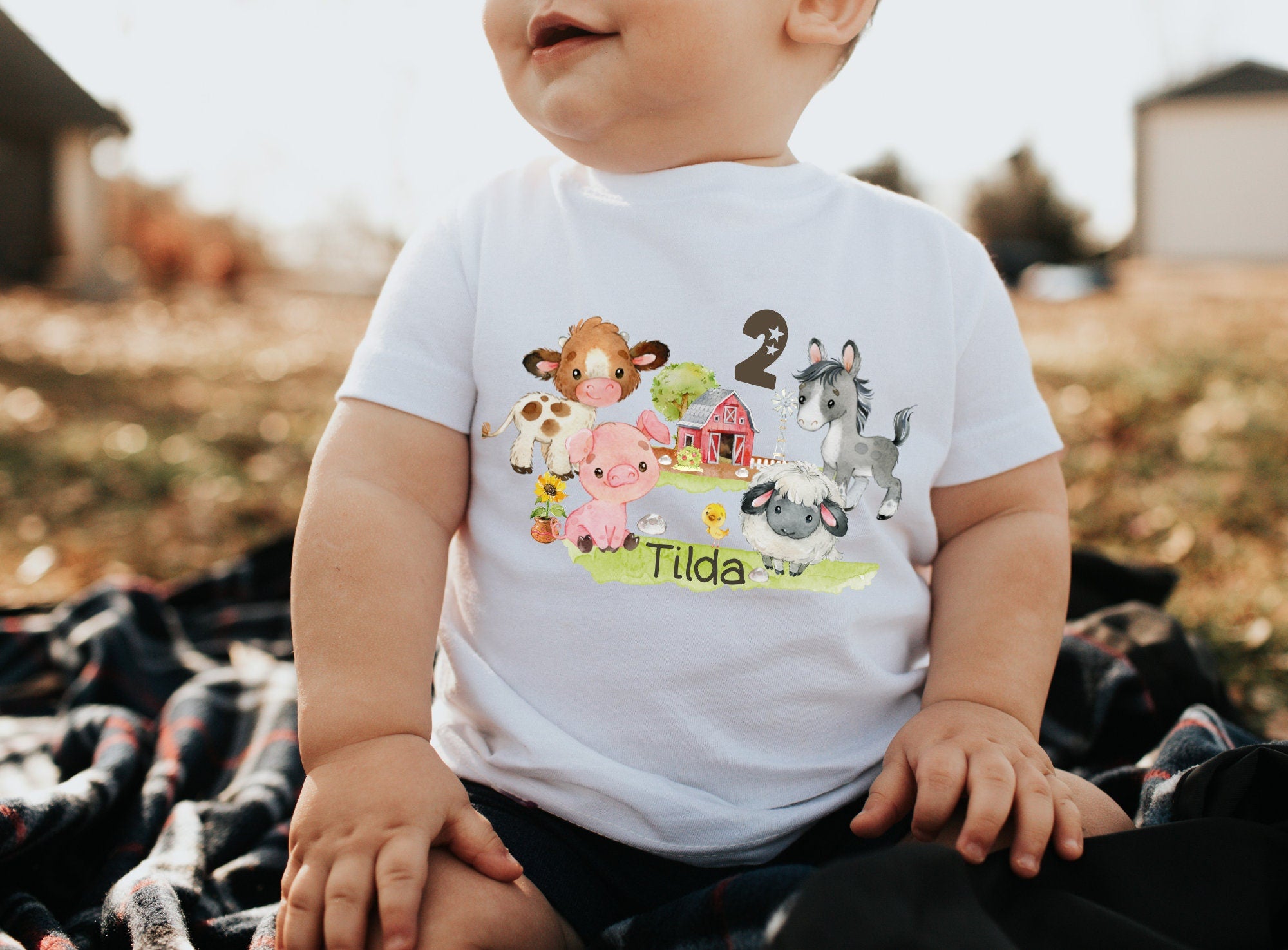 Geburtstagsshirt Bauernhof personalisiert – Shirt mit Name & Zahl – Bauernhoftiere für Mädchen oder Jungen – Geburtstags T-Shirt – T-shirts