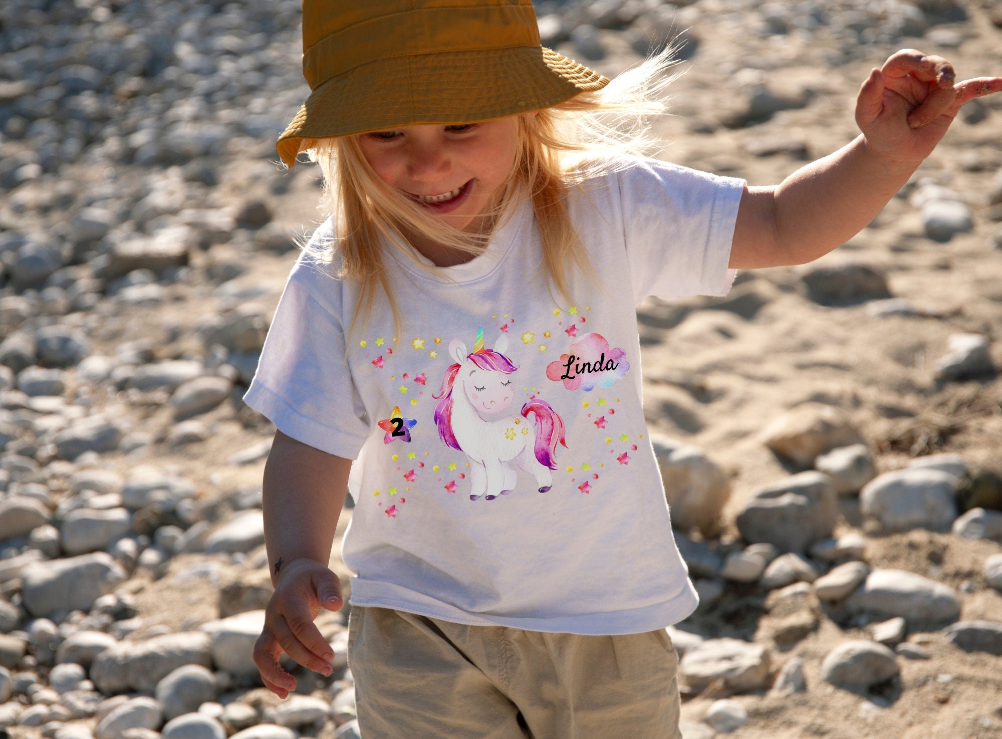 Geburtstagsshirt personalisiert Einhorn Glitzer Regenbogen pink rosa Glitzerstaub – T-shirts