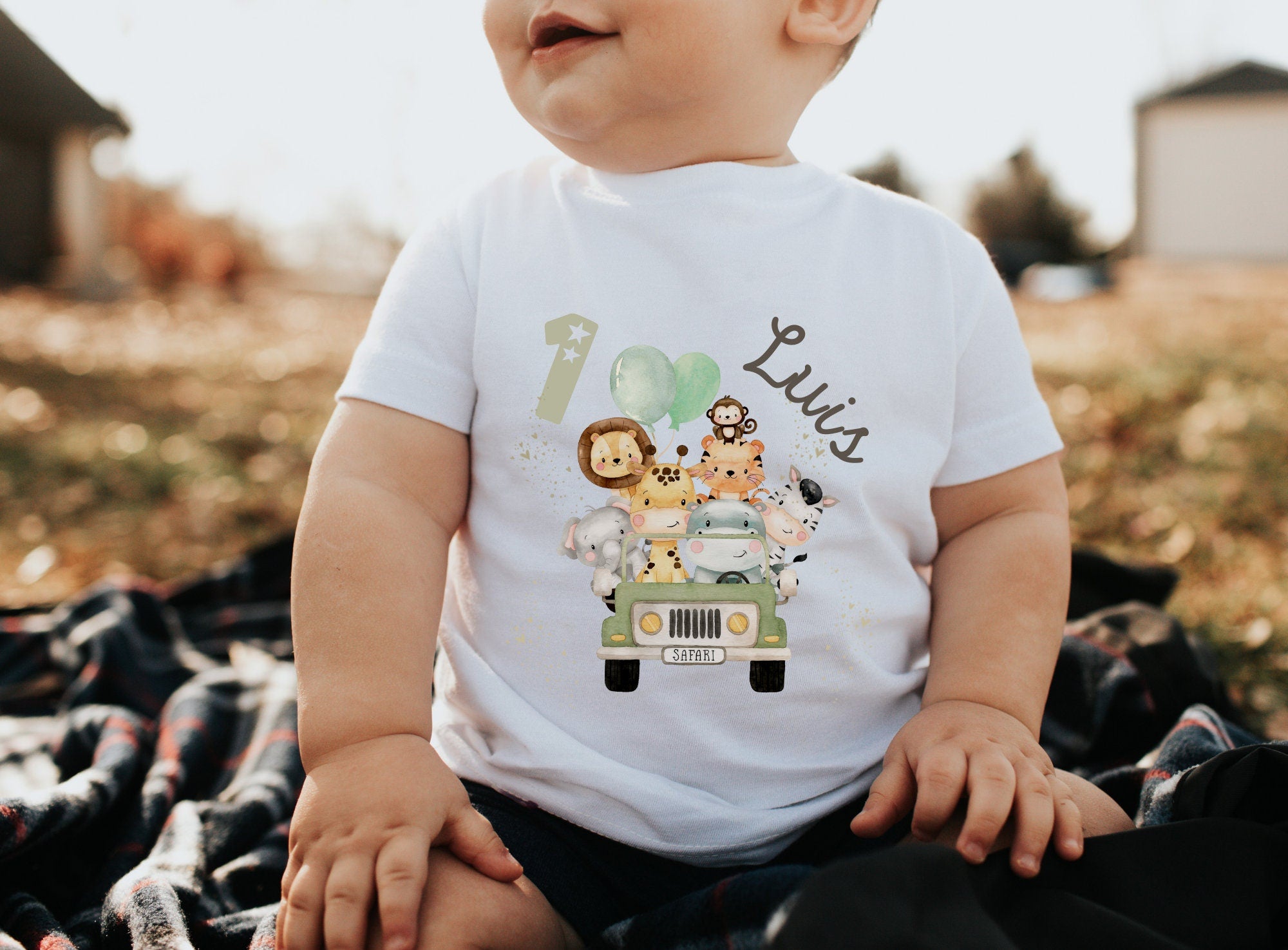 Personalisiertes Geburtstagsshirt mit Dschungeltieren – Löwe, Tiger, Zebra, Elefant – ideal für Wild One Motto und Kindergeburtstag mit Name & Zahl