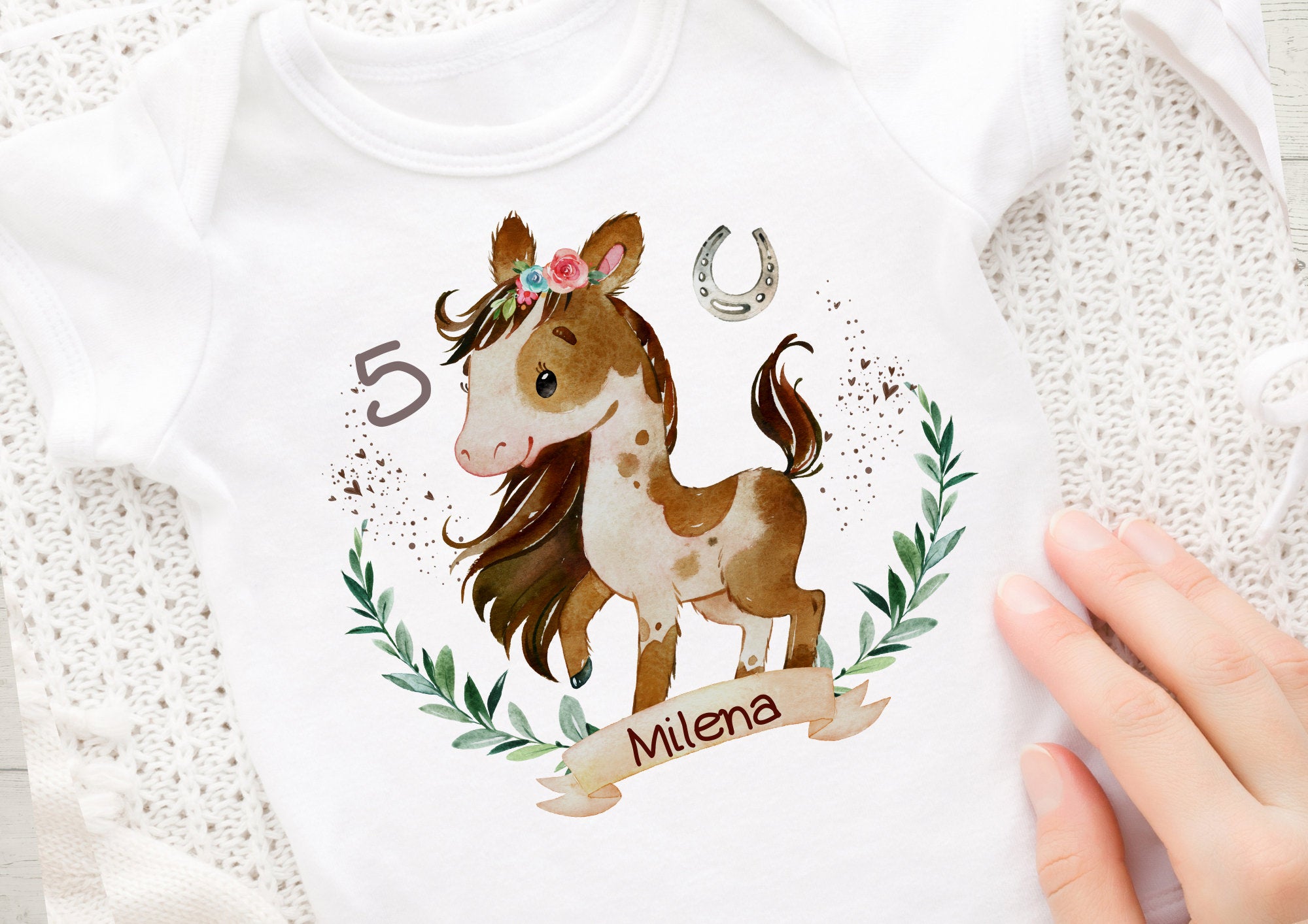 Bügelbild mit Wunschname und Alter personalisiert Pferd Pony Reiterin Pferde – Appliques & Patches