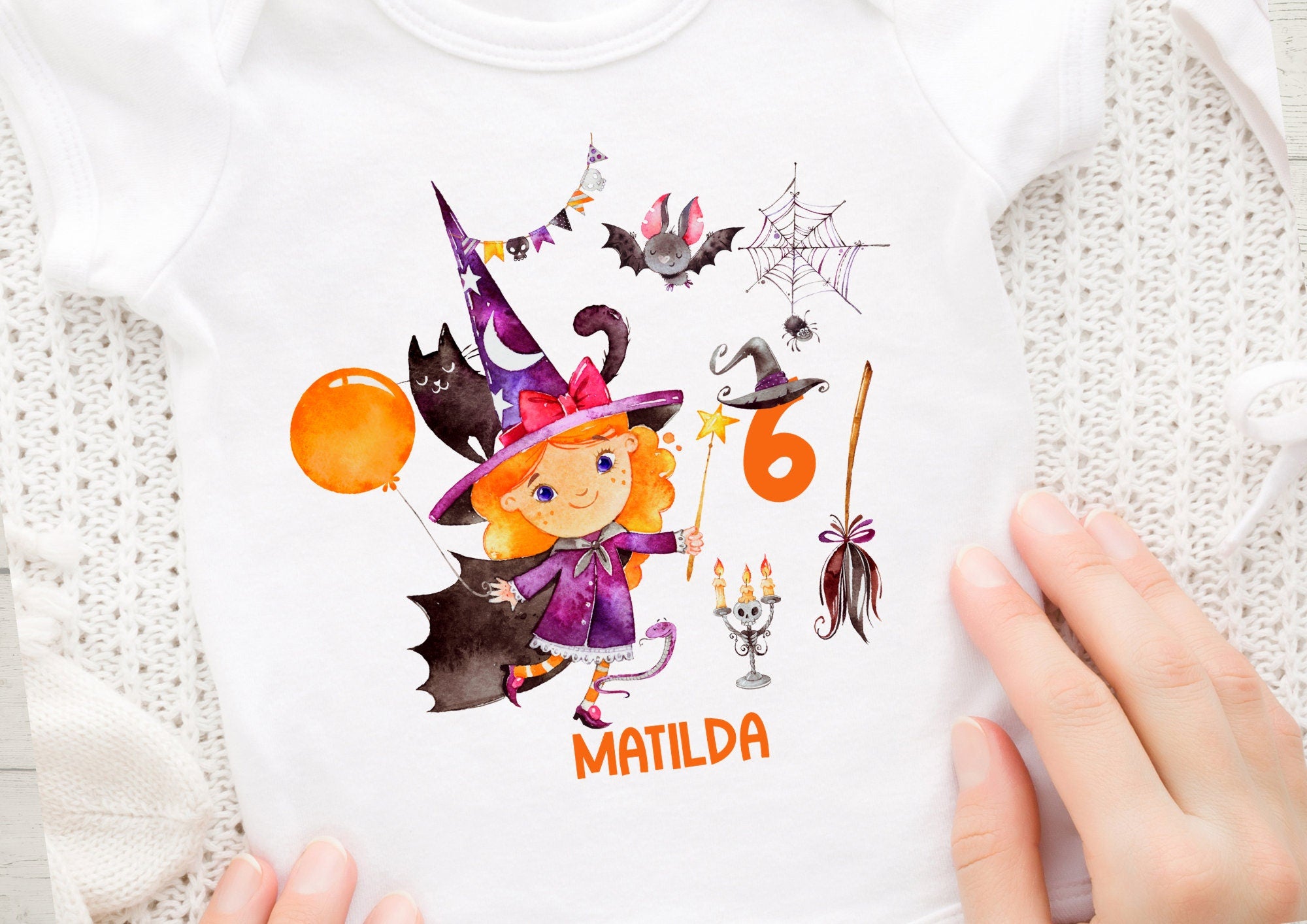 Bügelbild mit Wunschname und Alter personalisiert Dschungel Hexe Zauberei Hexengeburtstag Hexenbesen – Appliques & Patches