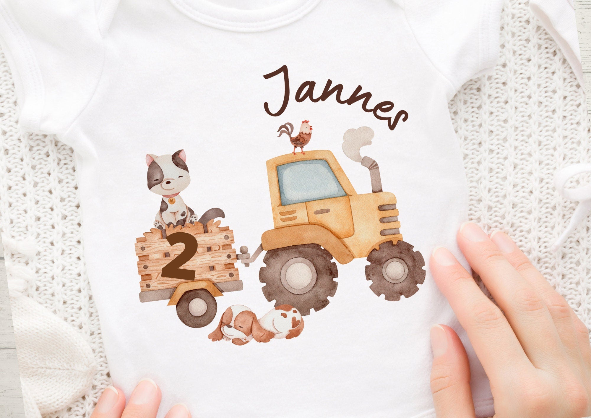 Bügelbild Traktor mit Katze & Hund – personalisiert mit Name und Zahl – ruhiges Geburtstagsmotiv – Klein Shirt A4/A5 – Appliques & Patches