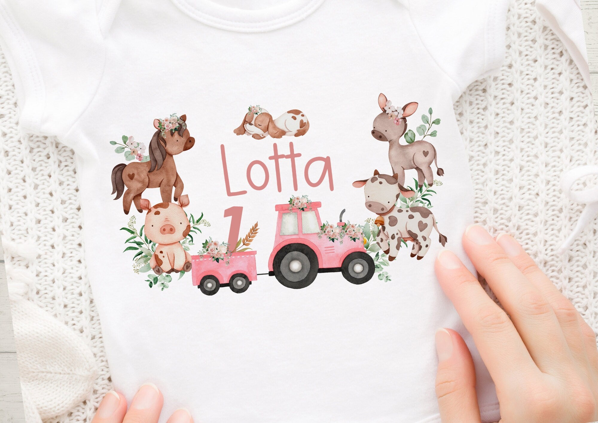 Bügelbild rosa Traktor mit Tieren – personalisiert mit Name & Zahl – Bauernhof-Motiv für – Pferd, Kuh und Ferkel – Geburtstag – Appliques & Patches