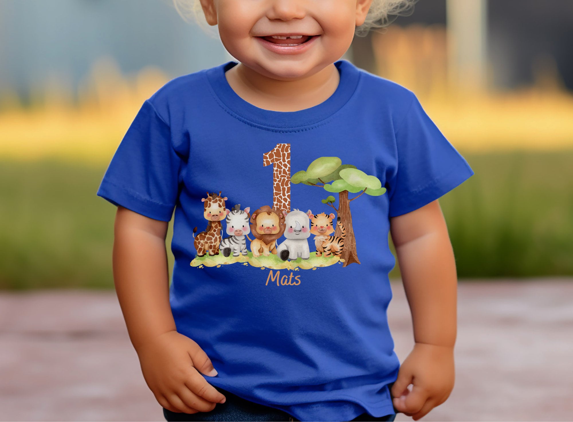 Geburtstagsshirt personalisiert Dschungeltiere Safari Giraffe Zebra Löwe Wild One – T-shirts