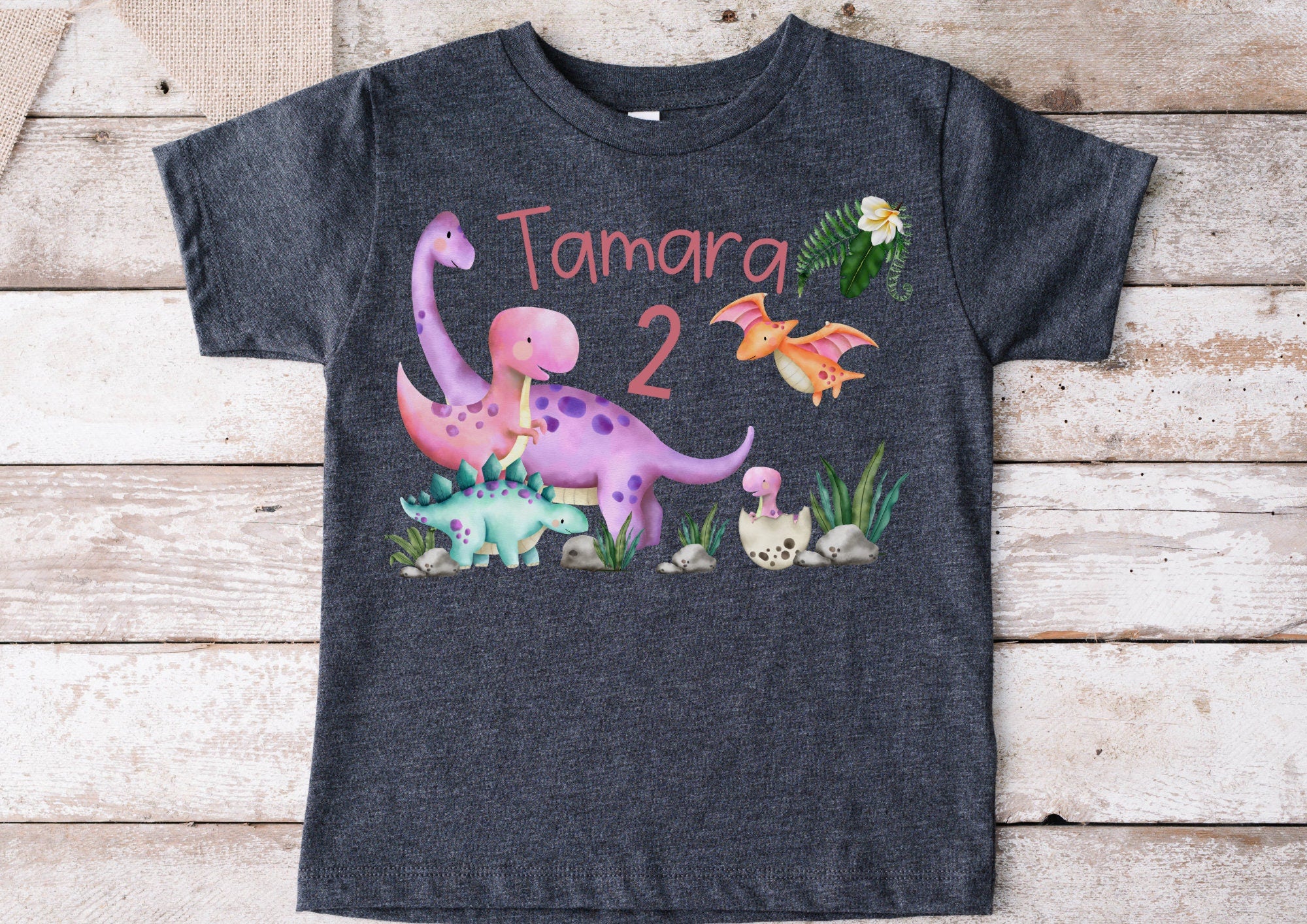 Bügelbild für bunte ien mit Wunschname und Alter personalisiert Fuchs Geburtstagsshirt Dinosaurier Dino rosa T-Rex – Appliques & Patches