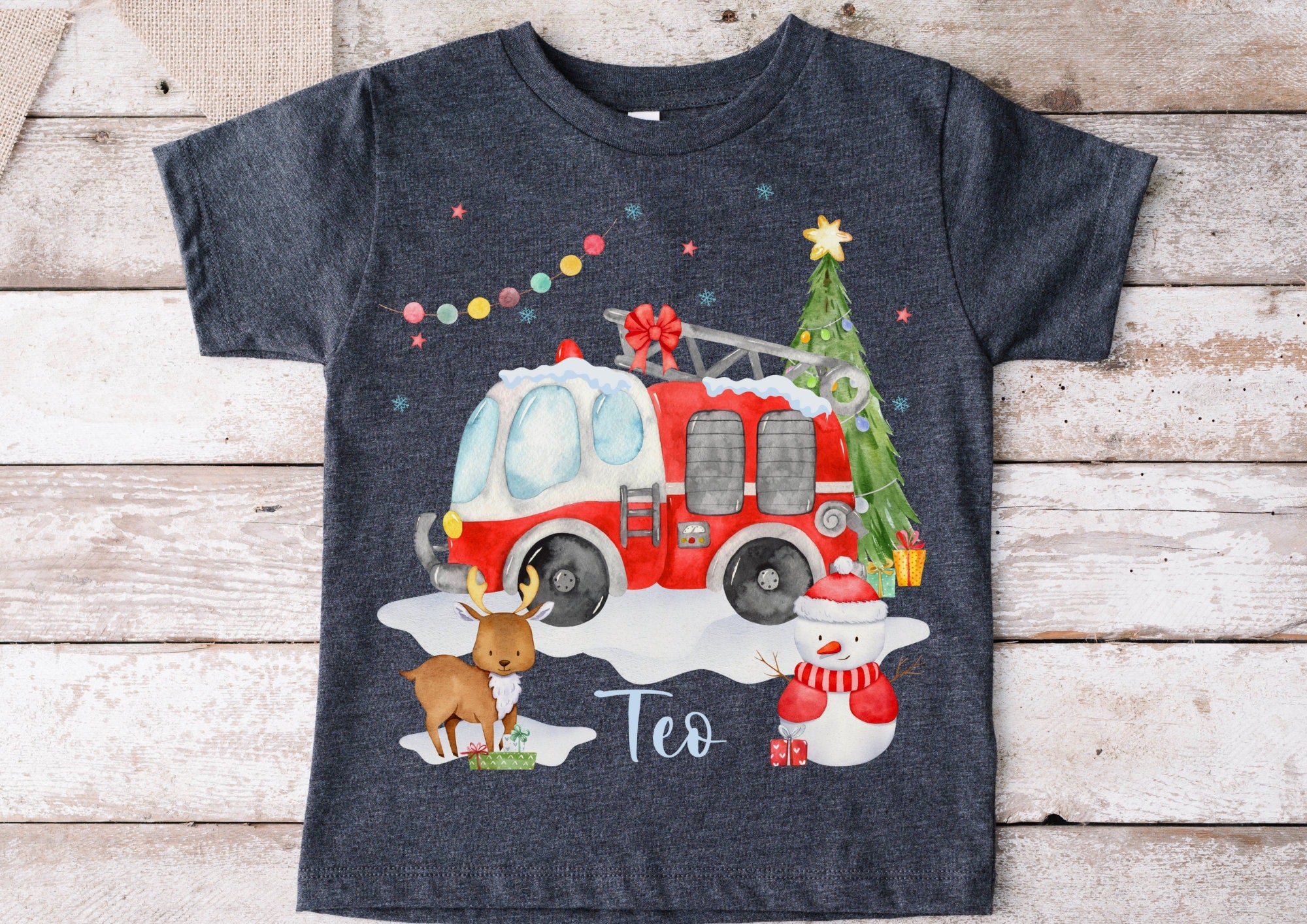Bügelbild Weihnachten Feuerwehr - personalisiert mit Name – Feuerwehrauto Motiv für Shirt & Pullover – Weihnachts Bügelmotiv – Patches