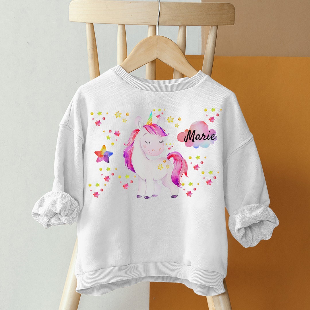 Pullover Sweatshirt Sweater personalisiert pullover Babypullover Einhorn Regenbogen Glitzerstaub Sterne – Sweatshirts
