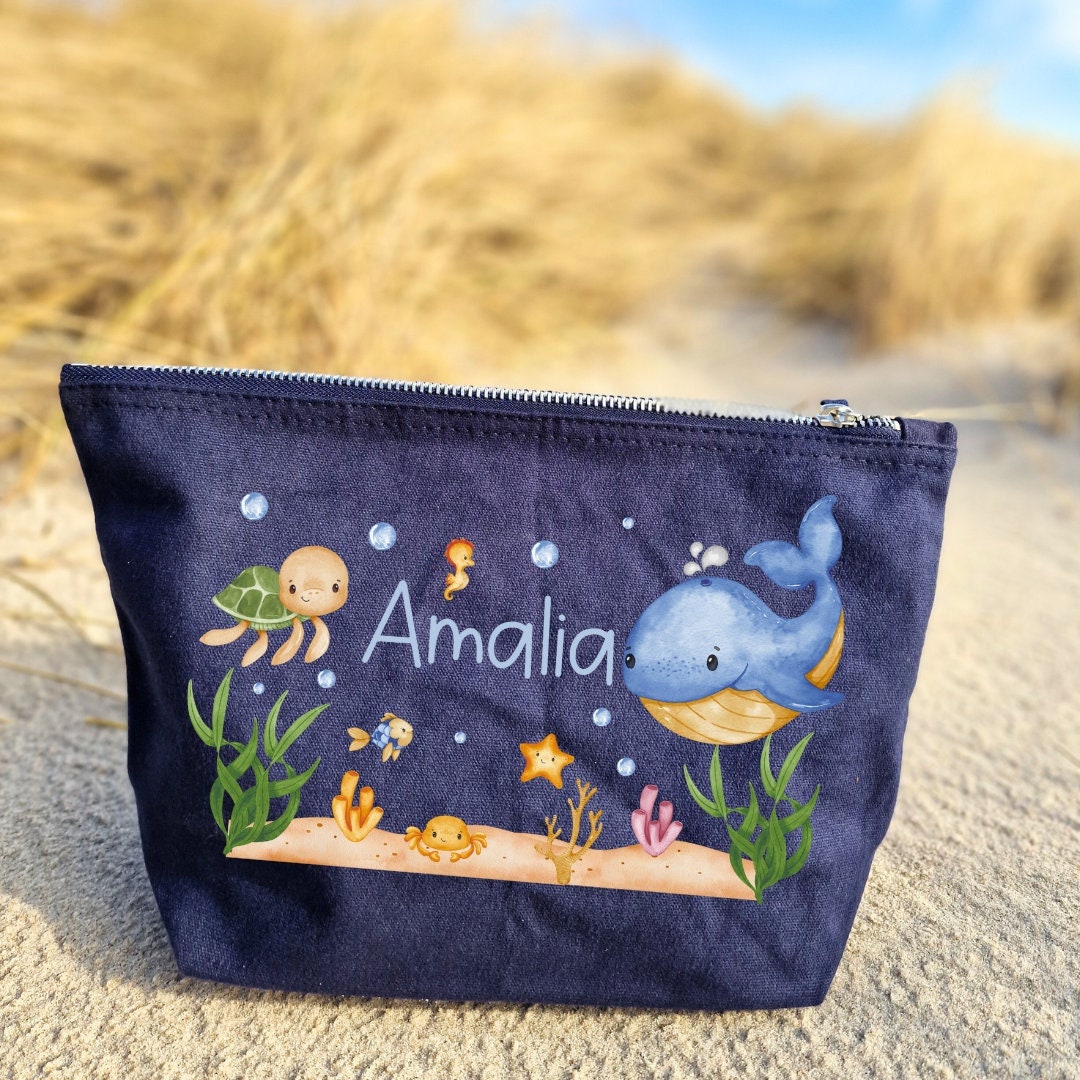 Wickeltasche mit Namen personalisiert Kulturbeutel Waschbeutel Wal Unterwasser Maritim – Diaper Caddies