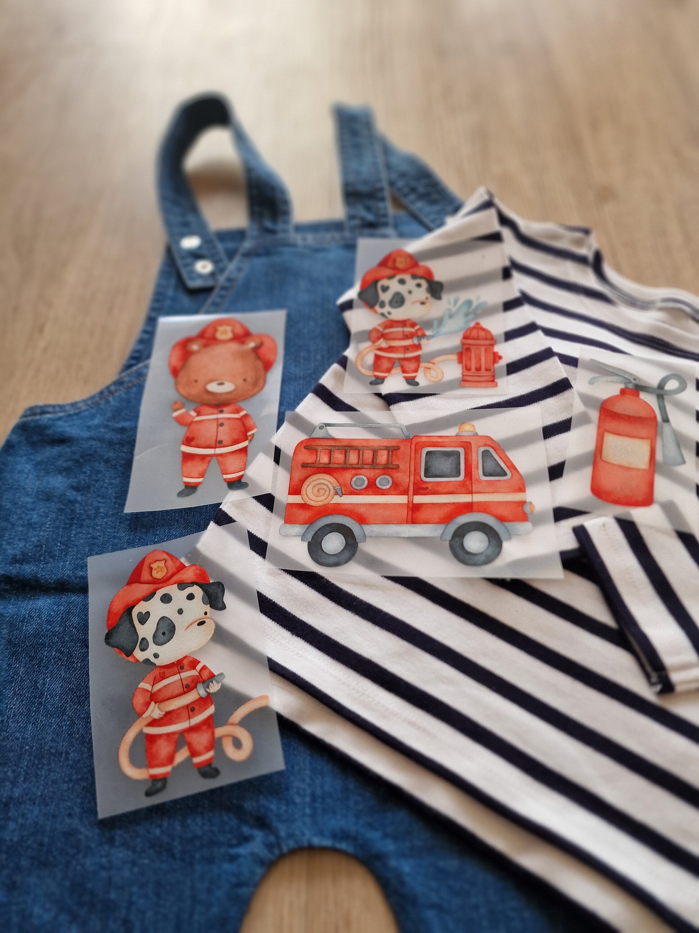 Set Bügelbild Applikation zum Veredeln von Shirts Hosen Kleidung DTF Druck Applizierung Feuerwehr Feuerwehrauto Feuerwehrmann – Appliques & Patches