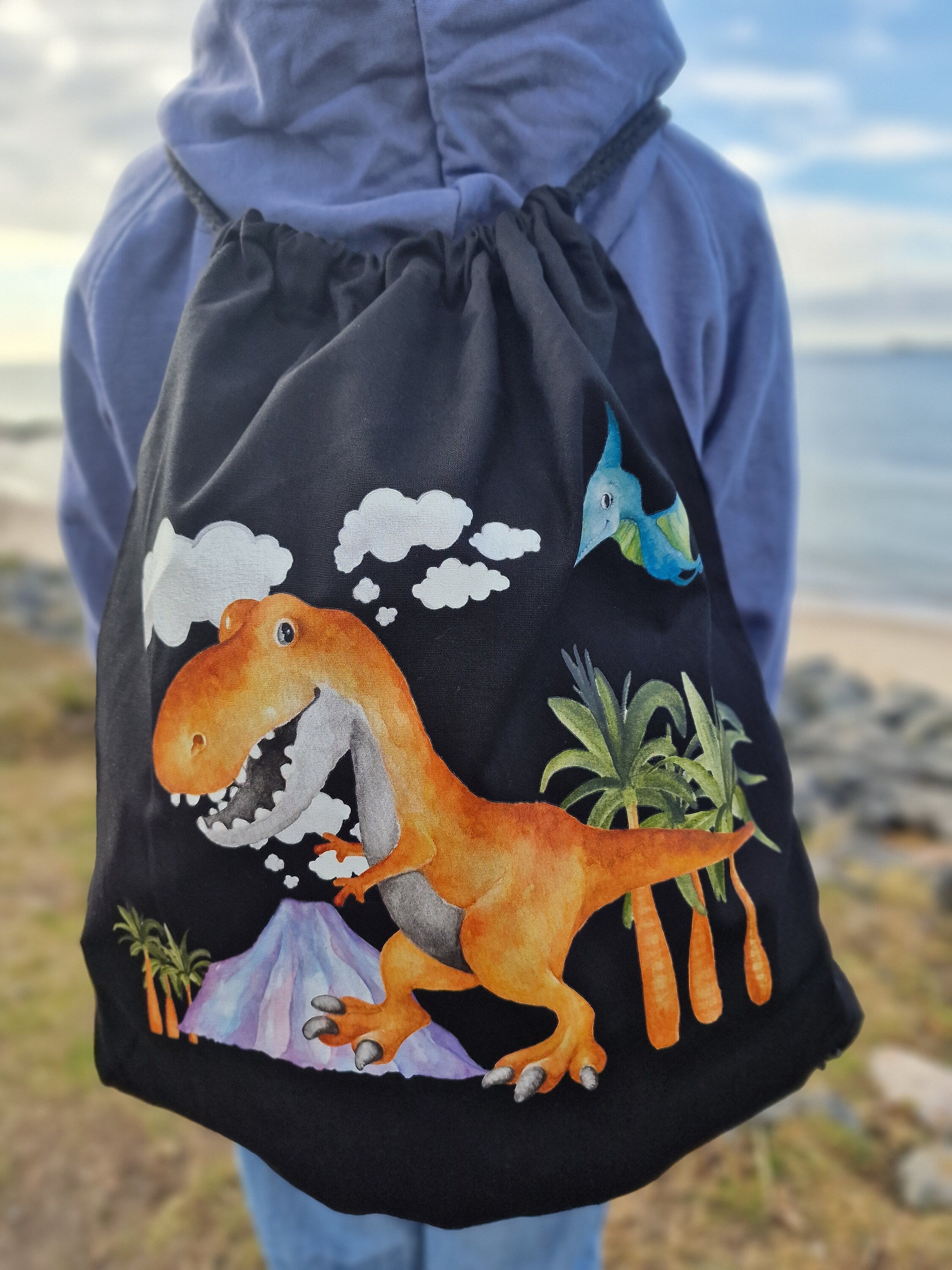 Turnbeutel Dino mit Namen – personalisiert – T-Rex & Triceratops – für – Kita Tasche – Einschulung Geschenk – Team Sports & Gym Bags