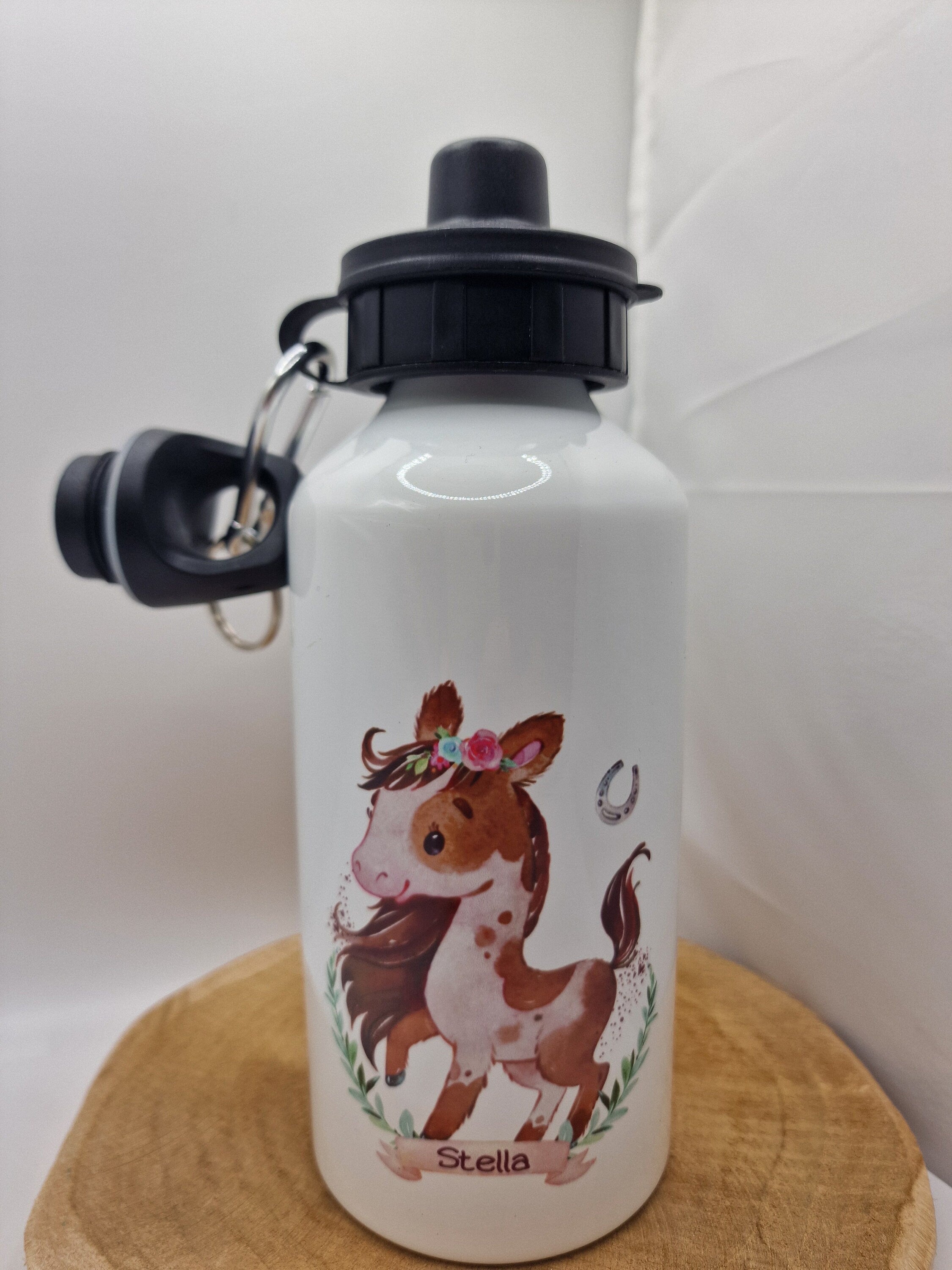 Trinkflasche Pferd Pony Wasserflasche Trinkflasche mit Namen Flasche Trecker Personalisierte Flasche grüner Traktor Flasche 500 ml – Water Bottles