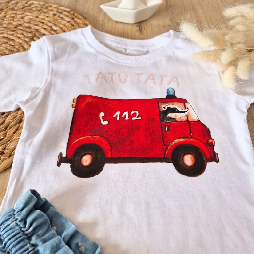 Bügelbild für bunte Stoffe mit Wunschname für bunte und weiße Stoffe personalisiert Feuerwehr Rettungsfahrzeug Tatü Tata