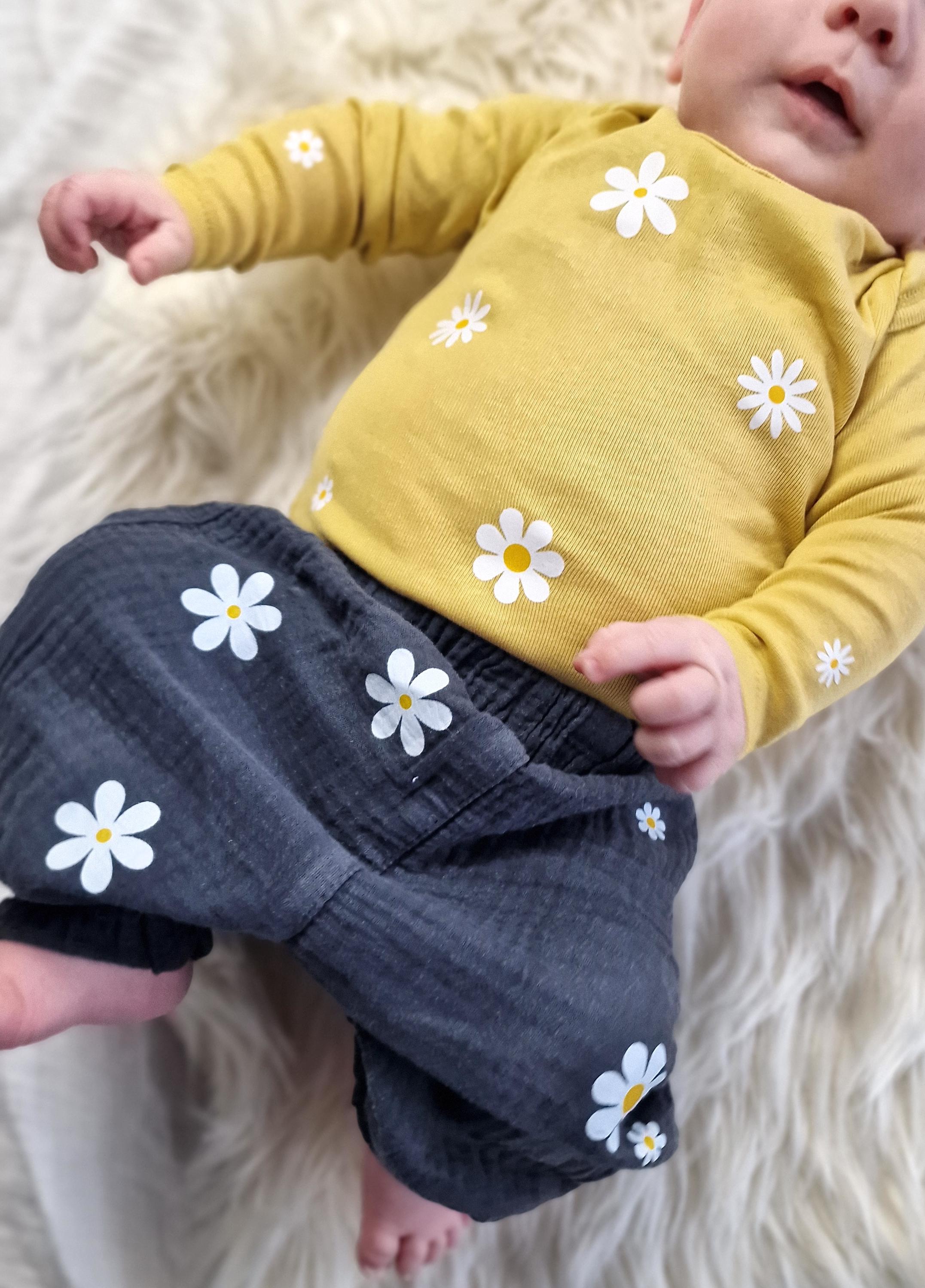 Bügelbilder Blumen Set – Gänseblümchen für Kleidung & DIY – 25 Motive in A4/A5 – Aufbügler zum Verzieren von Shirts, Taschen, kleidung – Appliques & Patches