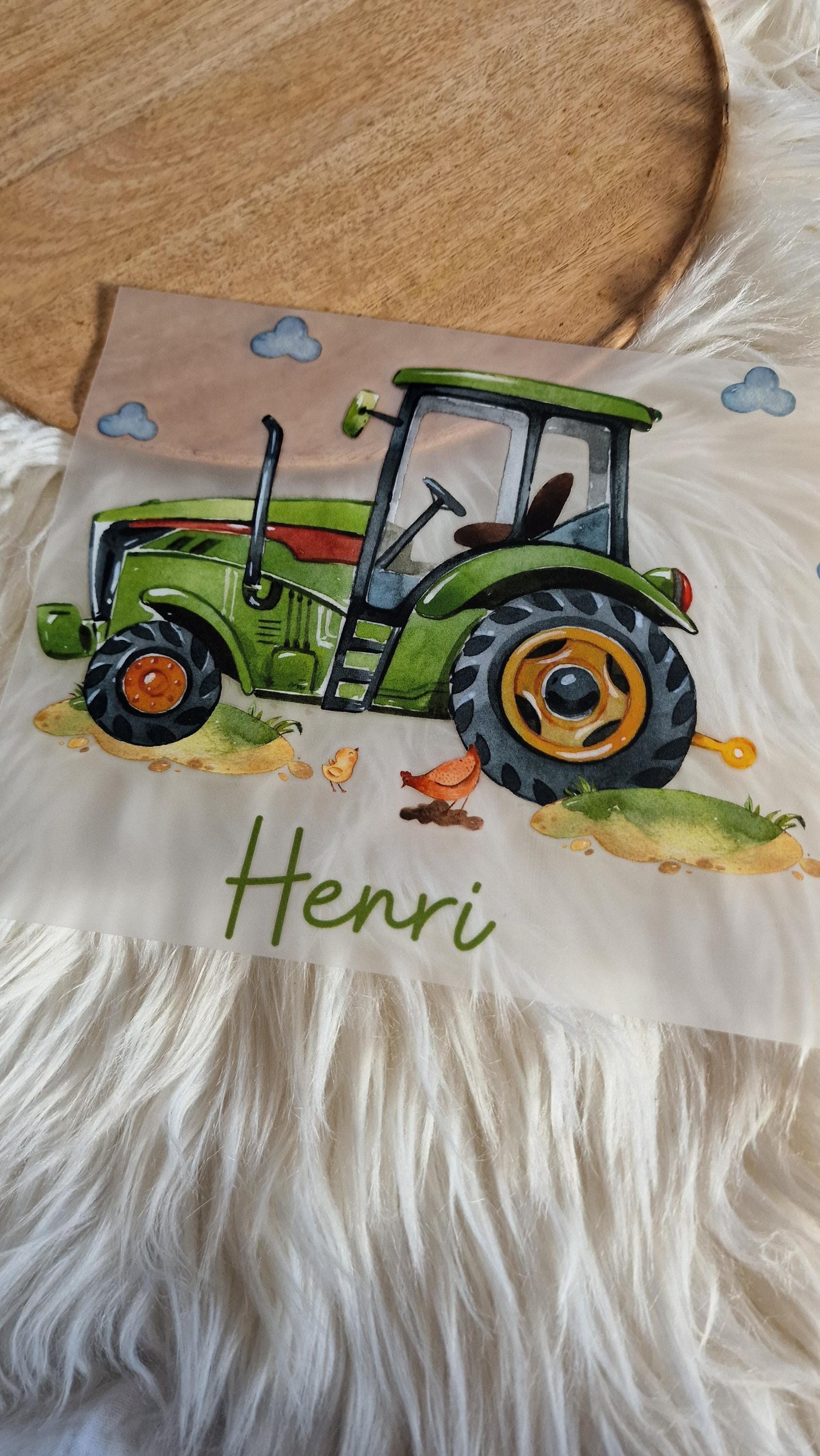 Bügelbild grüner Traktor mit Name – Geburtstagsaufbügler für Shirt – personalisiertes Motiv für Bauernhof-Party – Appliques & Patches