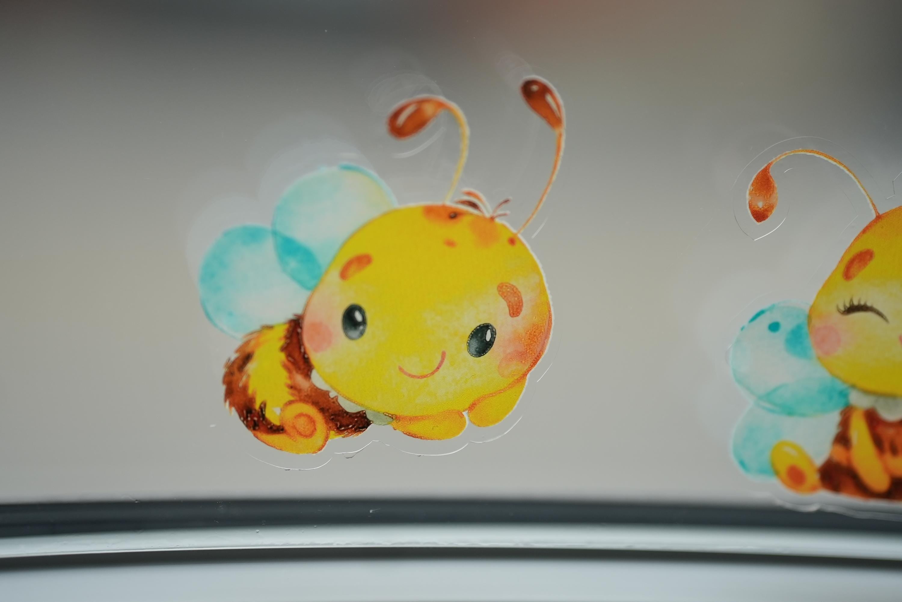 Fensterbild Bienen zimmer wiederverwendbar – Frühling Fensterdeko für – statisch haftend ohne Kleber – Bienen Aufkleber –