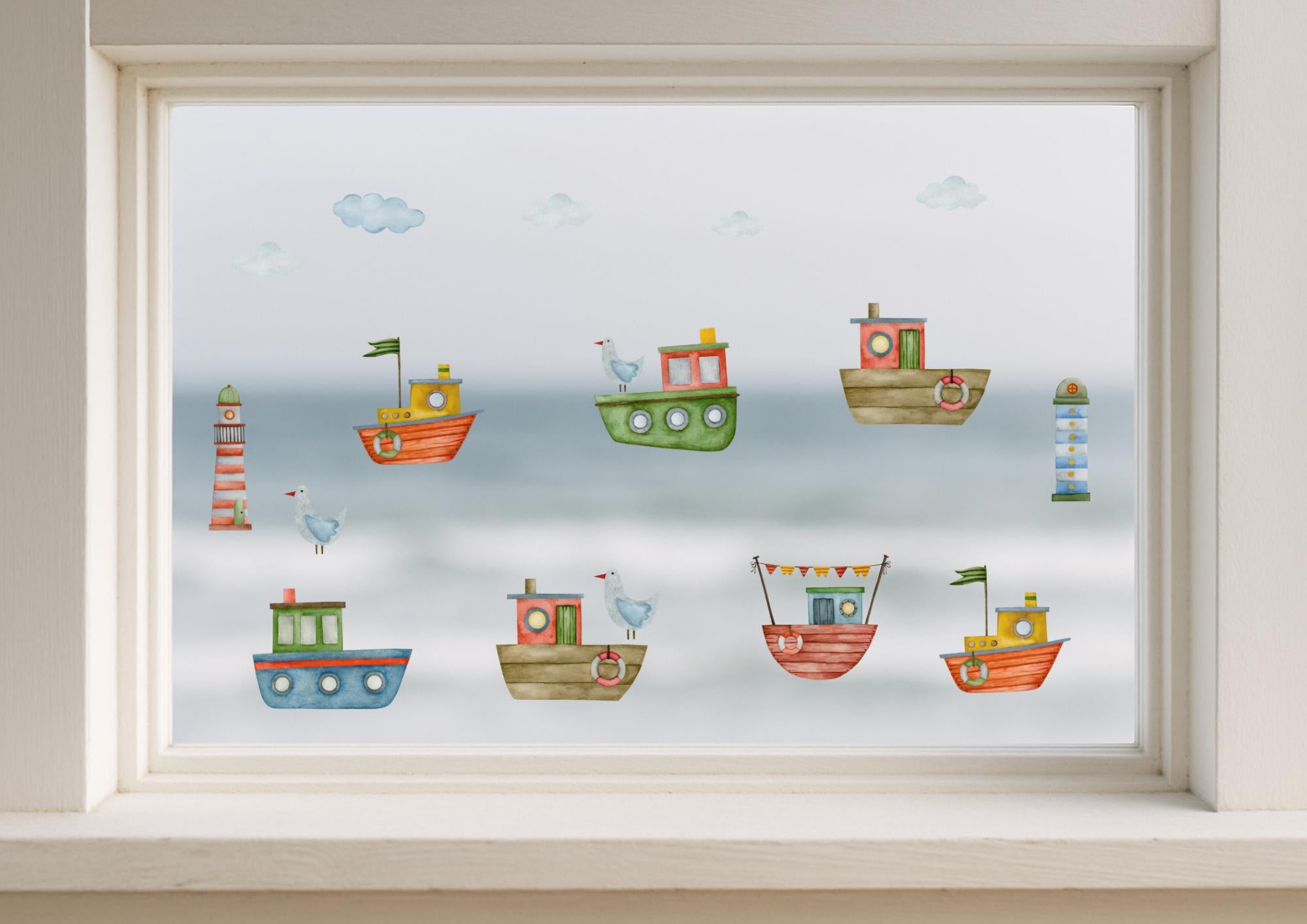 Fensterbild Boote & Leuchtturm – statisch haftend ohne Kleber – wiederverwendbare maritime Sommerdeko – Geschenk für Küstenfans – A4 A3 A2 –