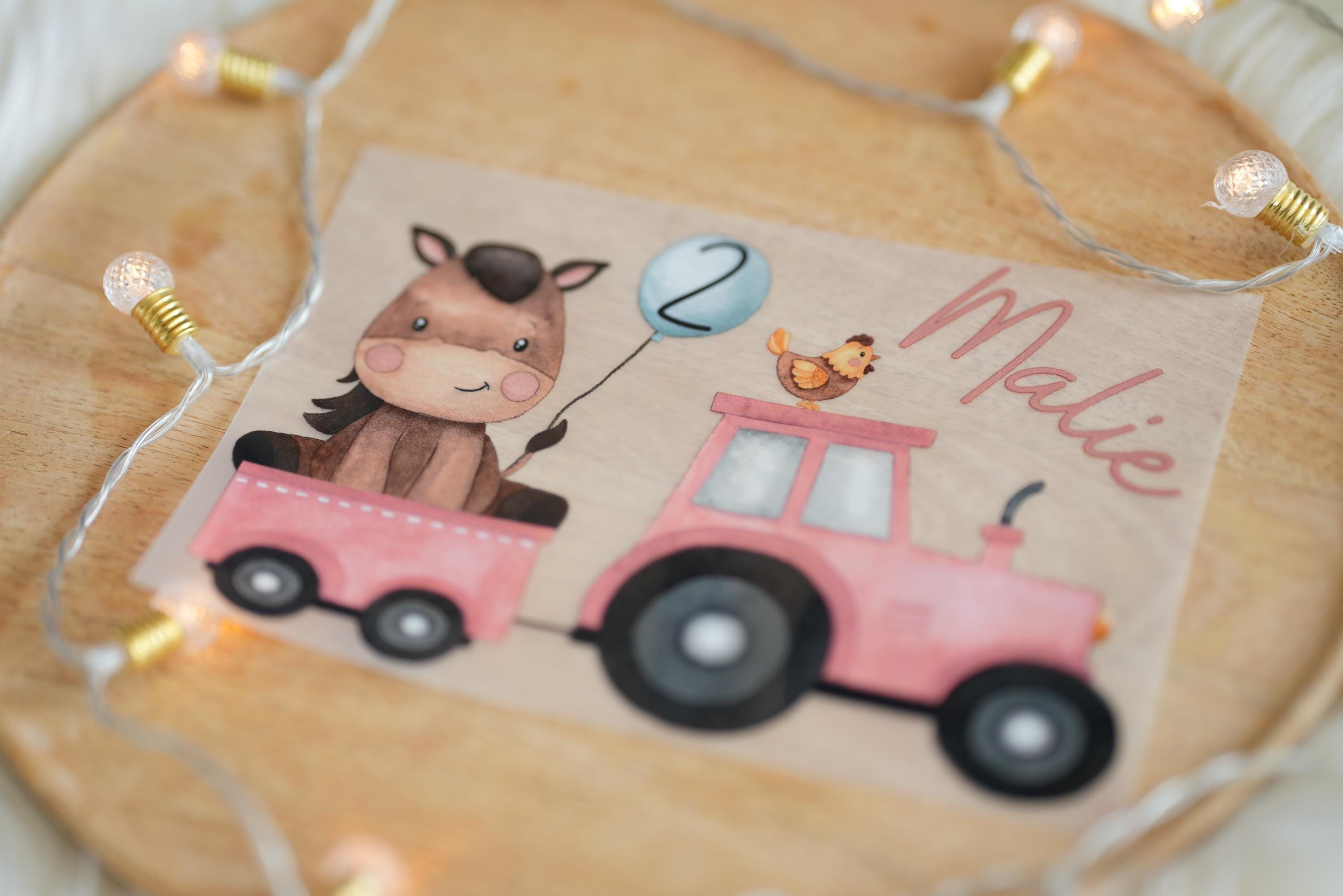 Bügelbild rosa Traktor mit Pferd – personalisiert mit Name – Bauernhof-Motiv für – Geburtstagsshirt A4/A5 – Appliques & Patches