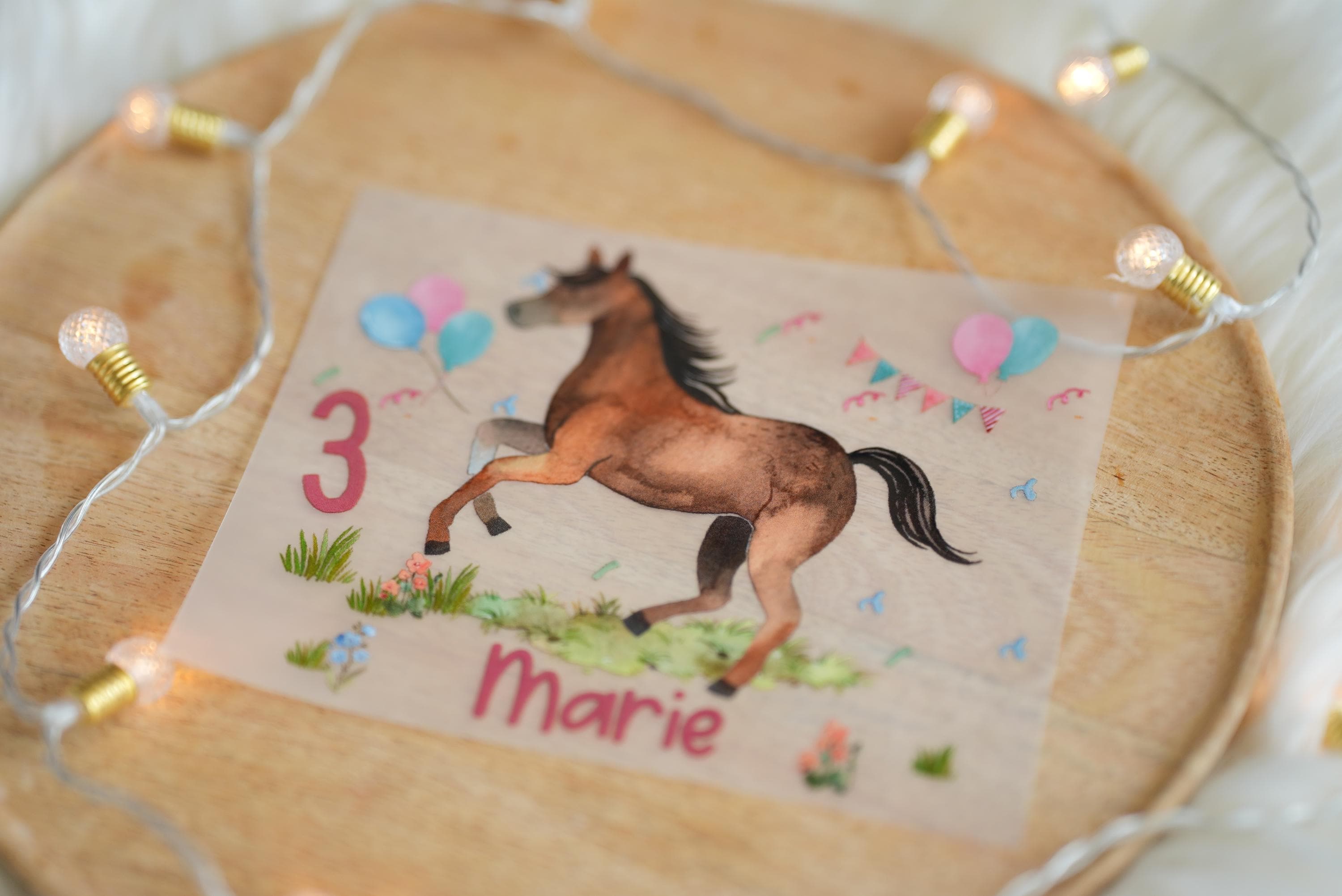 Bügelbild mit Pferd & Name – personalisiert für – Pony und Reiterin Motiv – für s und Geburtstage – A4 oder A5 – Appliques & Patches