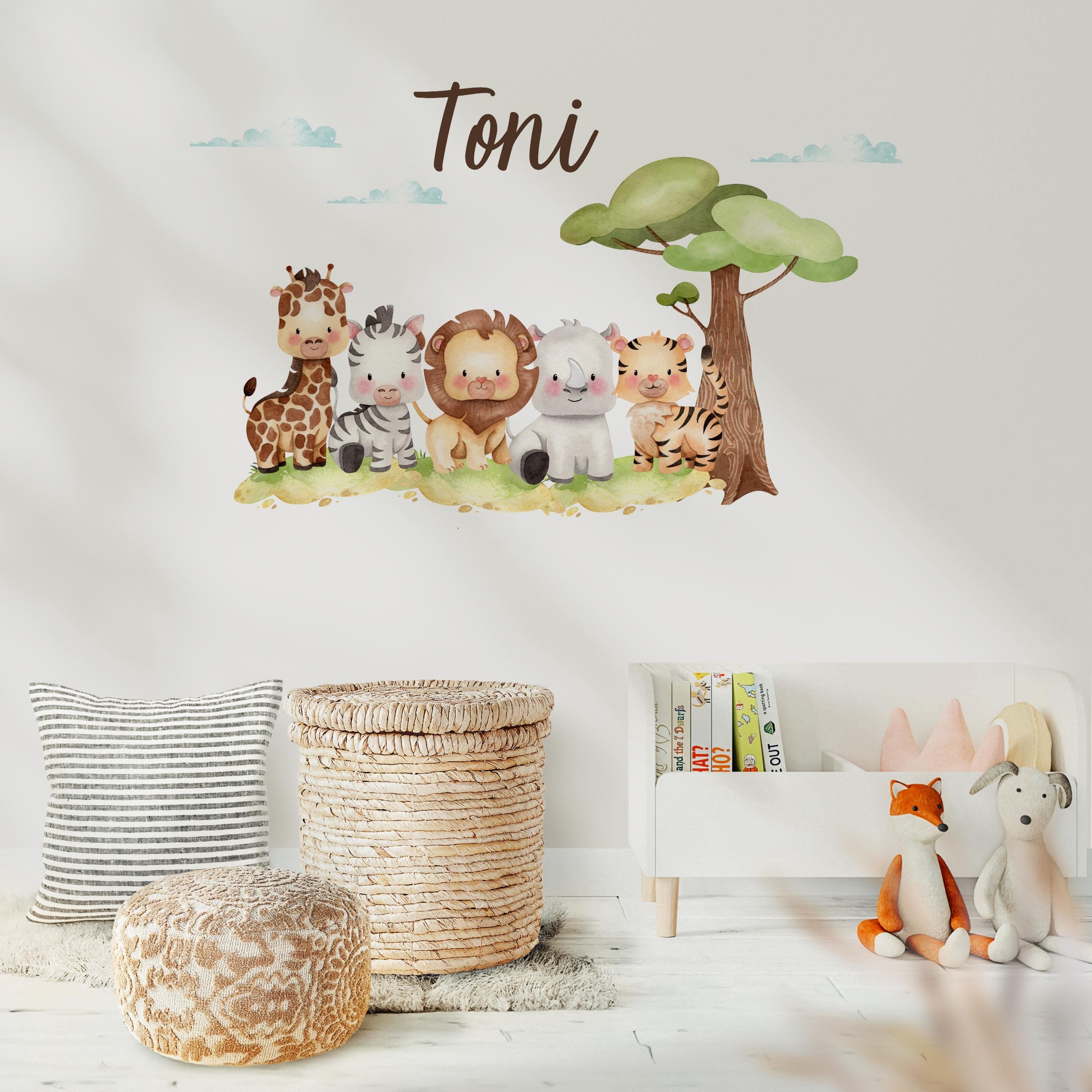 Wandtattoo Dschungeltiere mit Name – personalisiert für zimmer – Safari Wanddeko mit Löwe, Zebra, Giraffe – Geschenk zur Geburt – Wall Decals & Murals