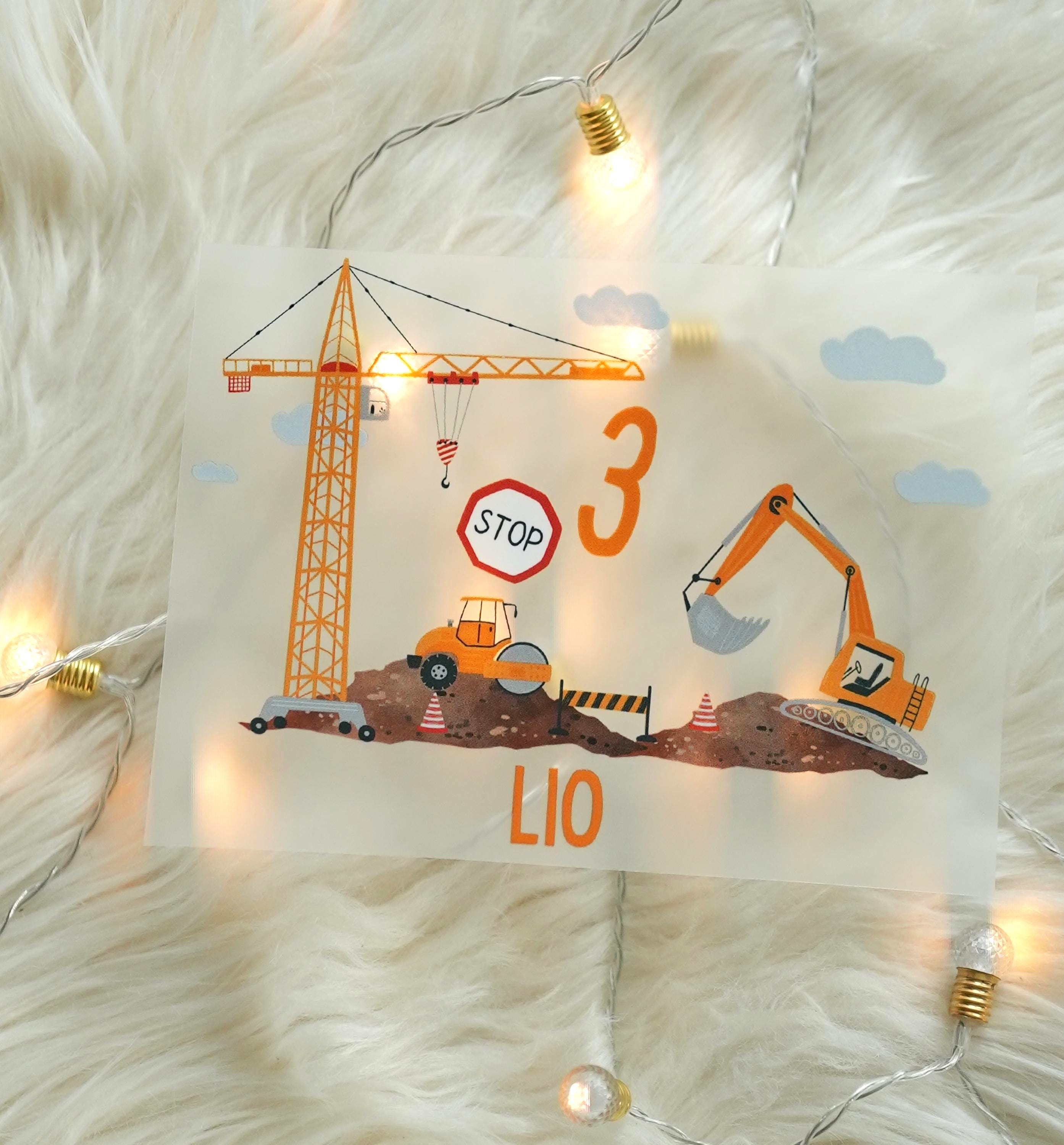Bügelbild Kran – personalisiert mit Name & Alter – Aufbügler für Geburtstagsshirt – Baustelle Motiv A4/A5 – Appliques & Patches