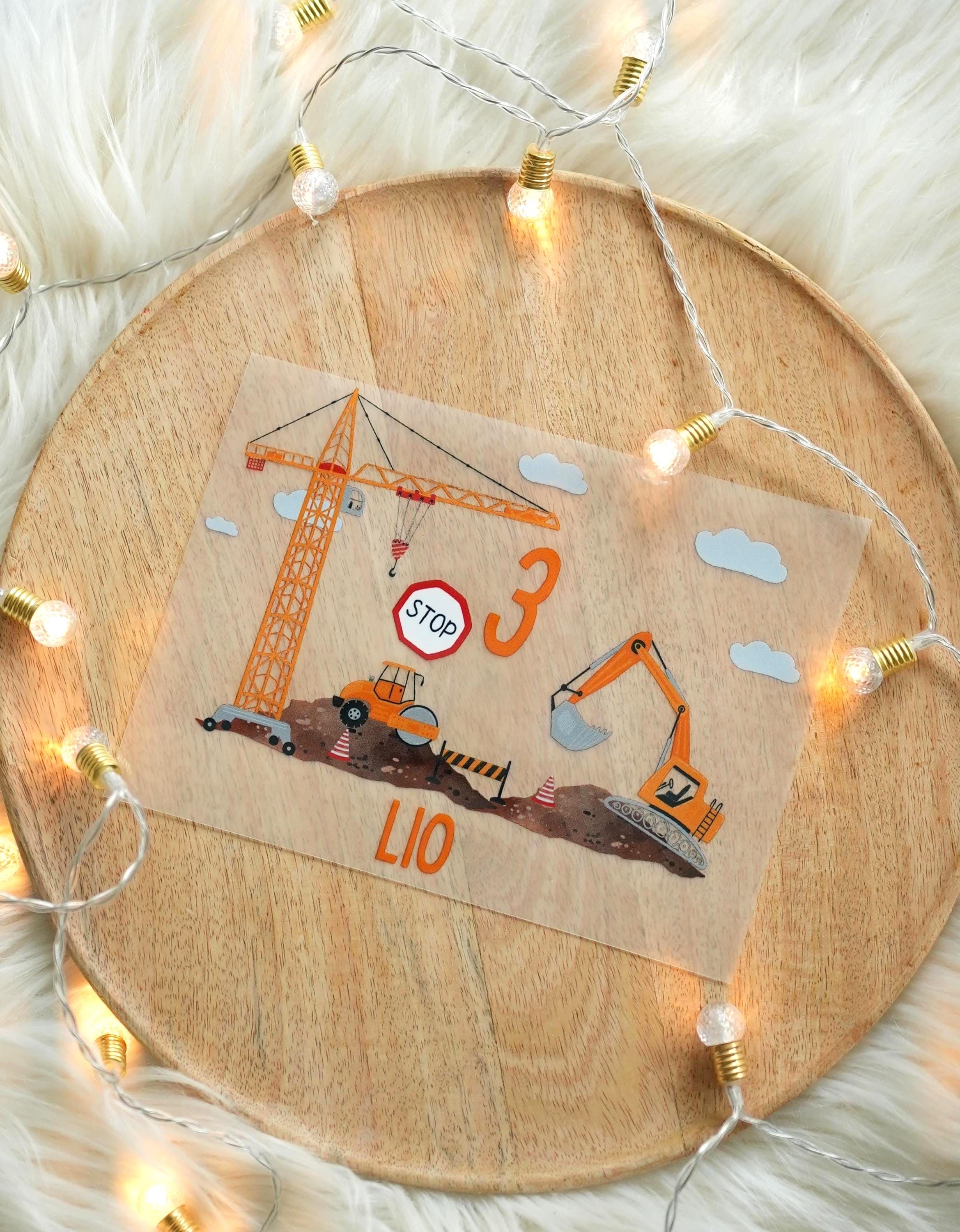 Bügelbild Kran – personalisiert mit Name & Alter – Aufbügler für Geburtstagsshirt – Baustelle Motiv A4/A5 – Appliques & Patches