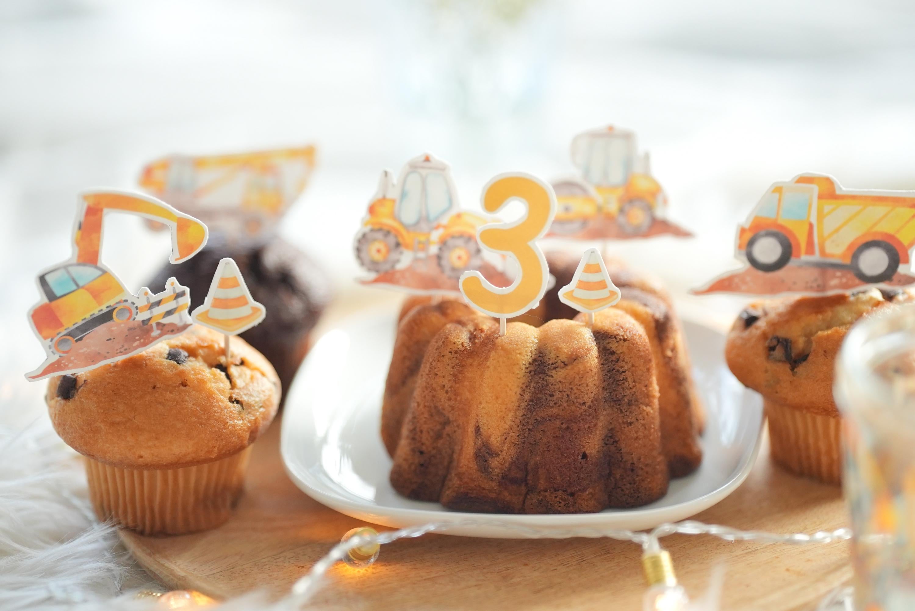 DIY Caketopper Baustelle – Bastelset mit Bagger, Radlader, Kran – hochwertiger A5 Druck zum Ausschneiden – für geburtstag & Muffins – Party Decor