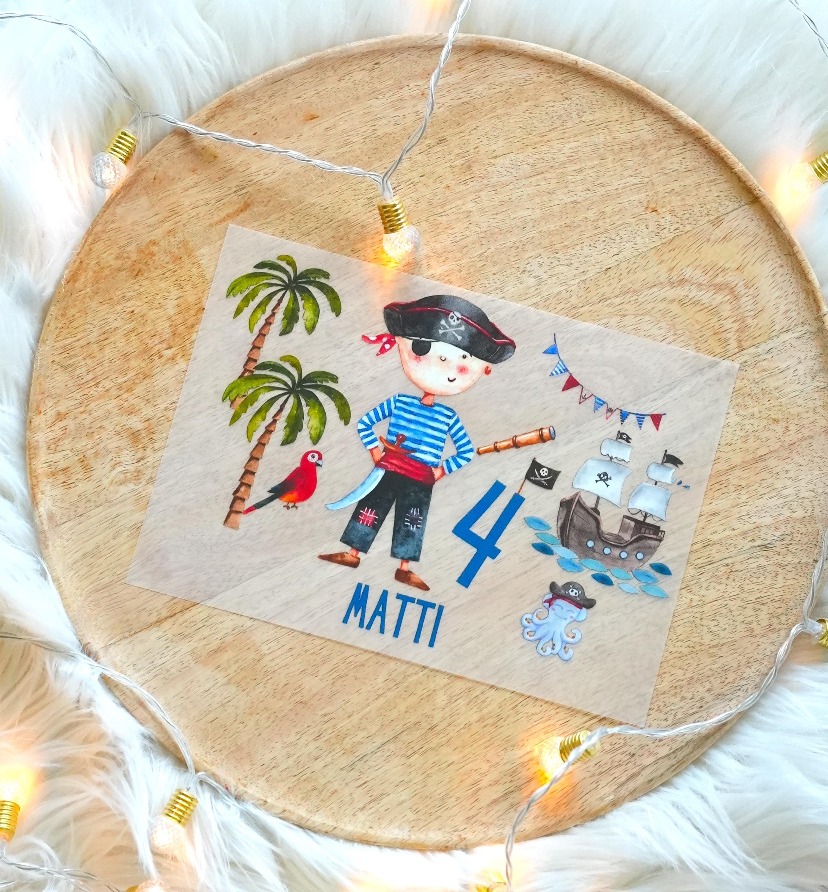 Bügelbild Pirat mit Name & Zahl – personalisiert für Geburtstag – Aufbügler für Shirt Seeräuber Motto-Party – Appliques & Patches