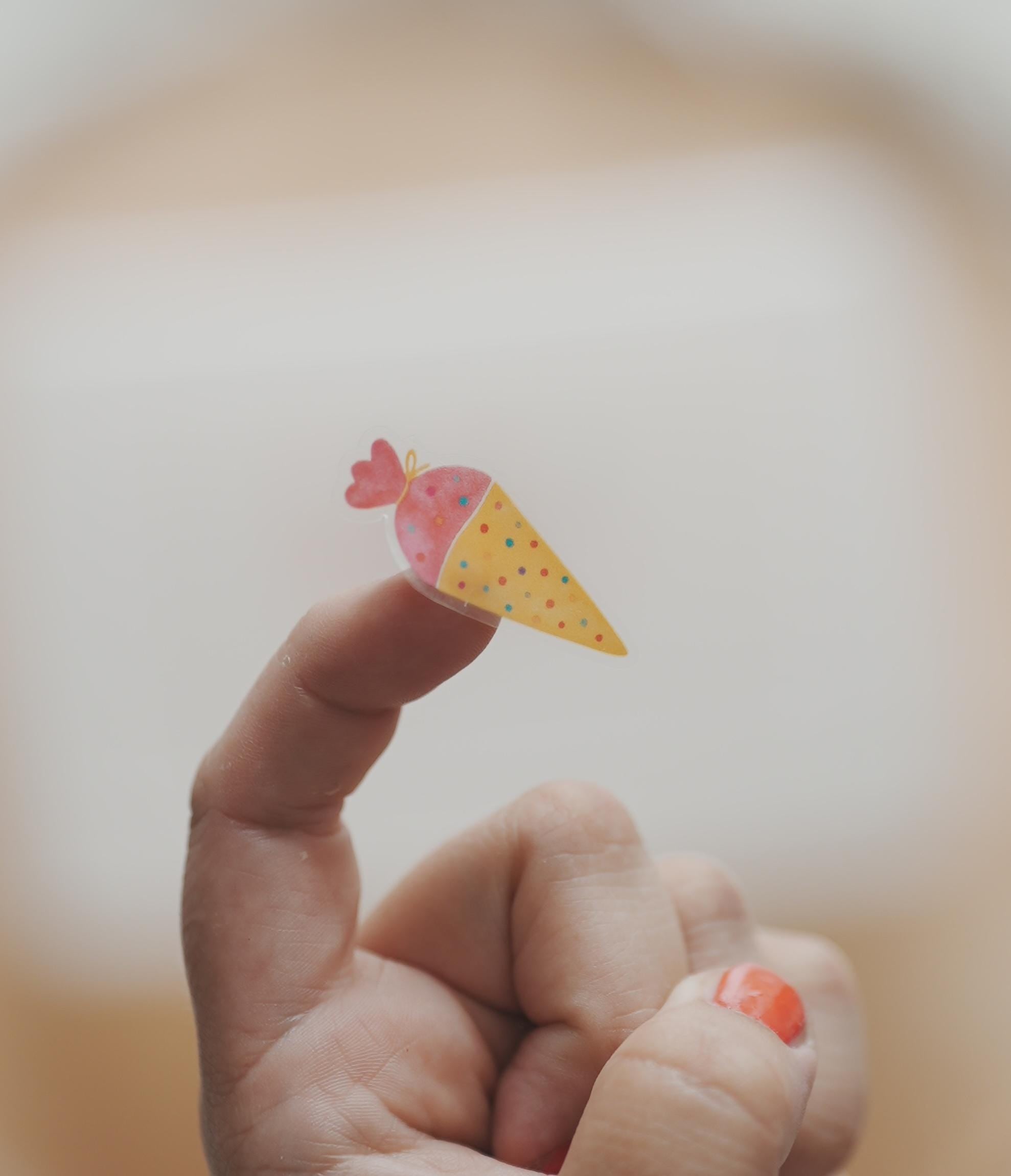 Sticker Einschulung – Endlich Schul – wasserfest & bunt – für Schultüte, Brotdose, Hefte – ABC, Schultüte und Regenbogen – Stickers