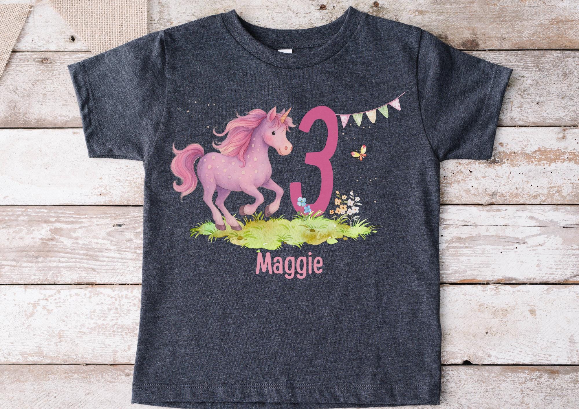 Einhorn Bügelbild mit Zahl & Name – personalisiert für Geburtstag – Aufbügler für Shirt – Zahl 1–6 – A4 oder A5 – Appliques & Patches