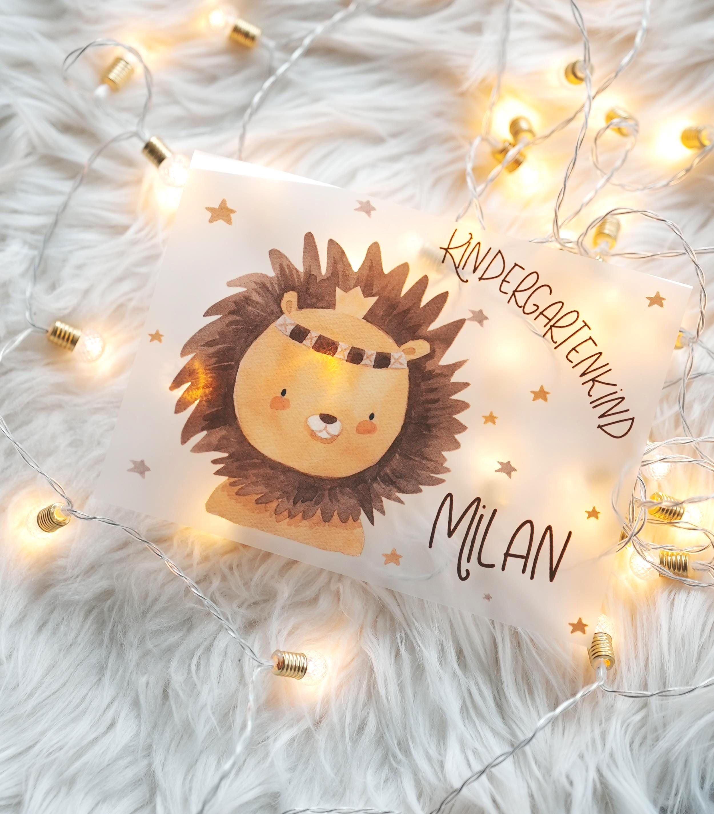 Bügelbild garten – personalisiert mit Name & Zahl – für bunte Stoffe – Aufbügler mit Dschungeltieren (Löwe) – A4 oder A5 – Appliques & Patches