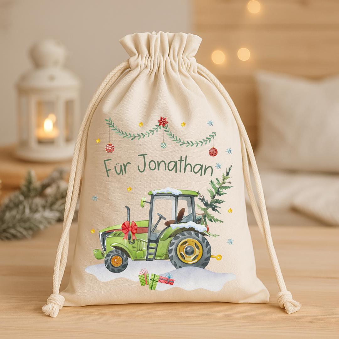 Geschenkbeutel Weihnachten personalisiert - Grüner Traktor mit Weihnachtsbaum – Nikolaussack & Geschenksäckchen mit Name für – Gift Wrapping