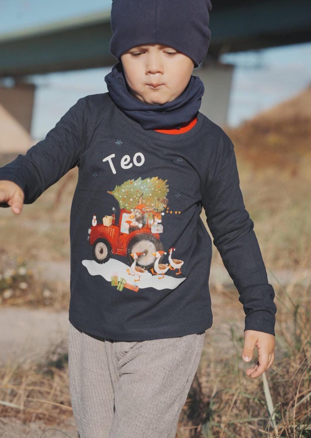 Weihnachtsoutfit – personalisiertes Traktor Shirt Weihnachten & – Nikolaus Shirt mit Name – T-shirts