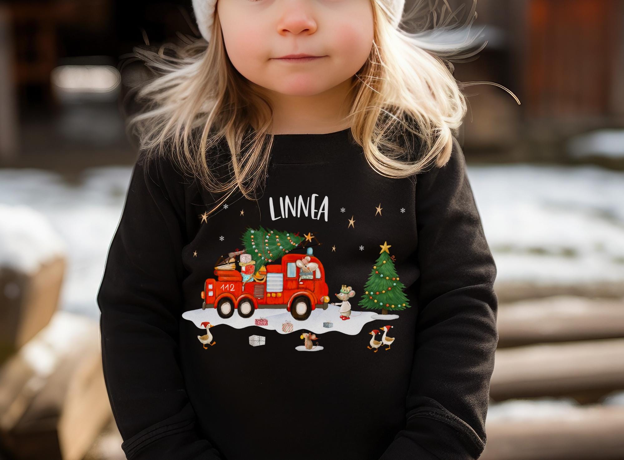 Weihnachtspullover Kinder personalisiert – Feuerwehr, Mäuse & Tannenbaum – kuscheliger Weihnachts-Sweater – Sweatshirts