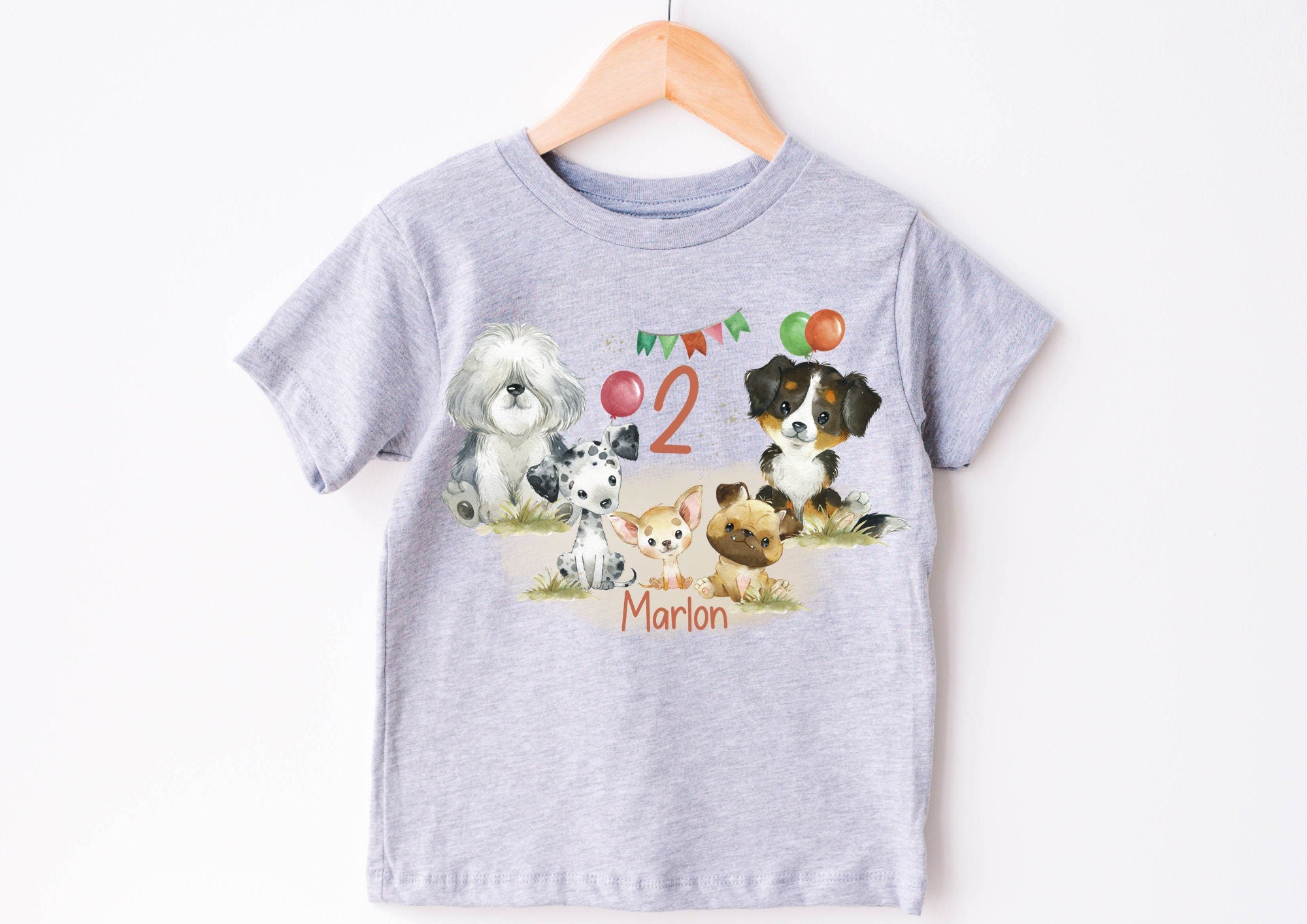 Bügelbild für farbige ien mit Wunschname und Alter personalisiert Geburtstagsshirt Hund Mops Bobtail Haustier
