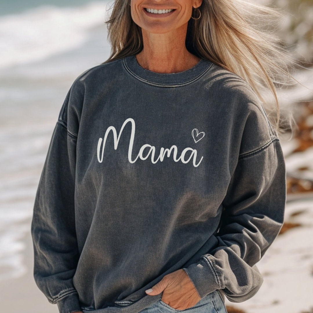 Bügelbild Mama Mom | personalisiert mit Wunschnamen | Statement Shirt | Geburtstjahr | Werdende Mutter | Muttertag | Geburt| Name Ärmel
