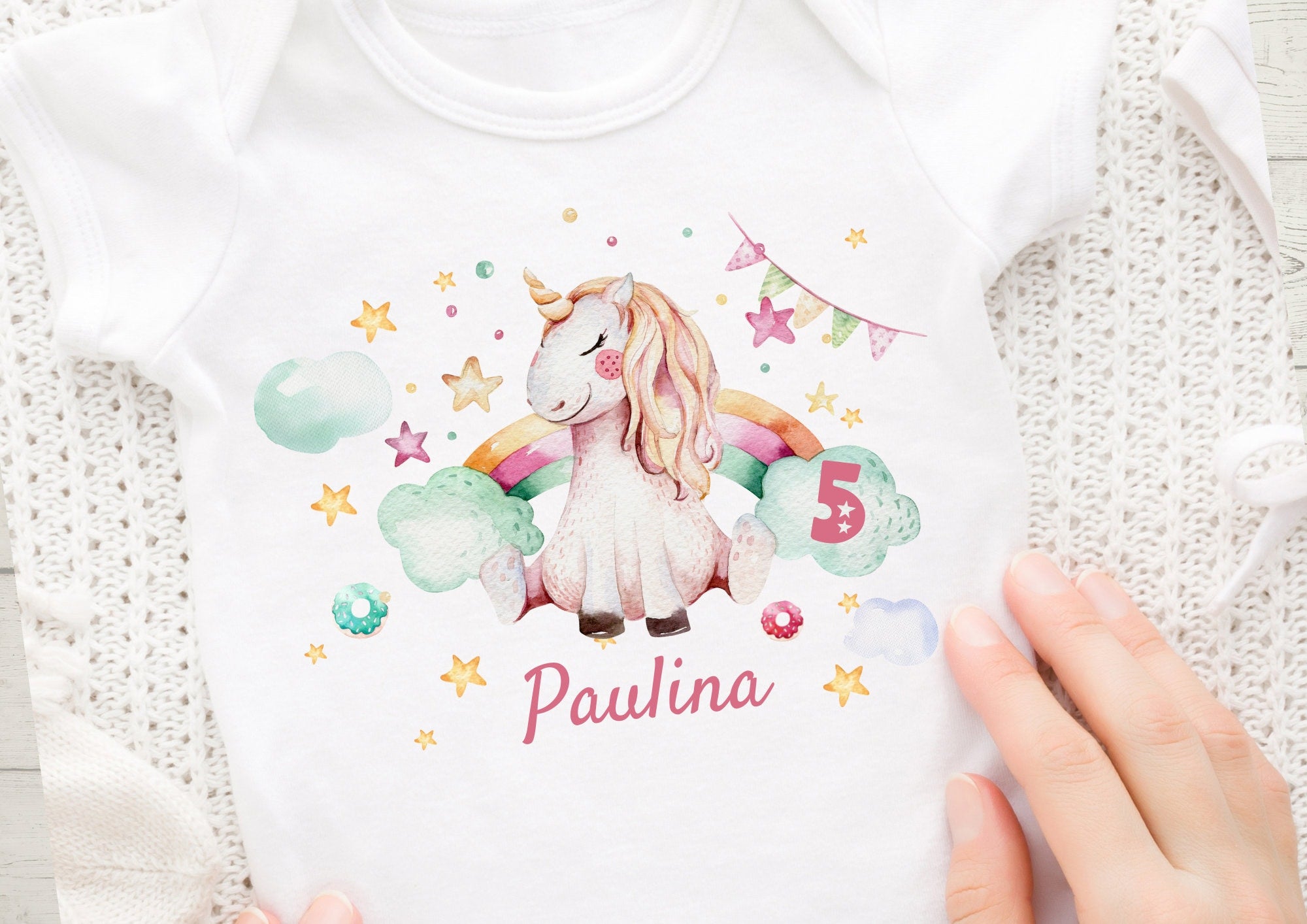 Bügelbild mit Wunschname und Alter personalisiert Geburtstagsshirt Einhorn Sterne Regenbogen