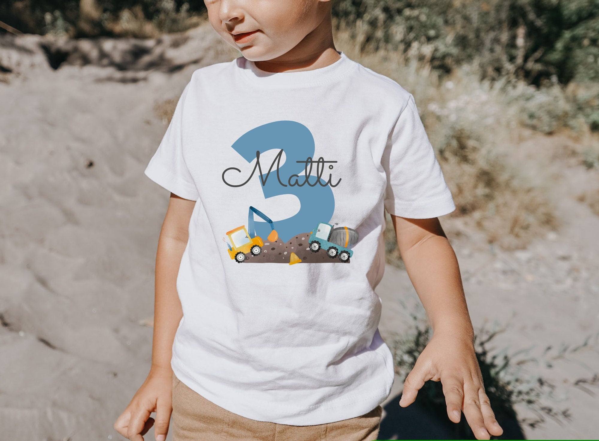 Geburtstagsshirt Bagger personalisiert mit Name & Zahl – Baustelle – Wunschzahl für jeden Geburtstag – T-shirts