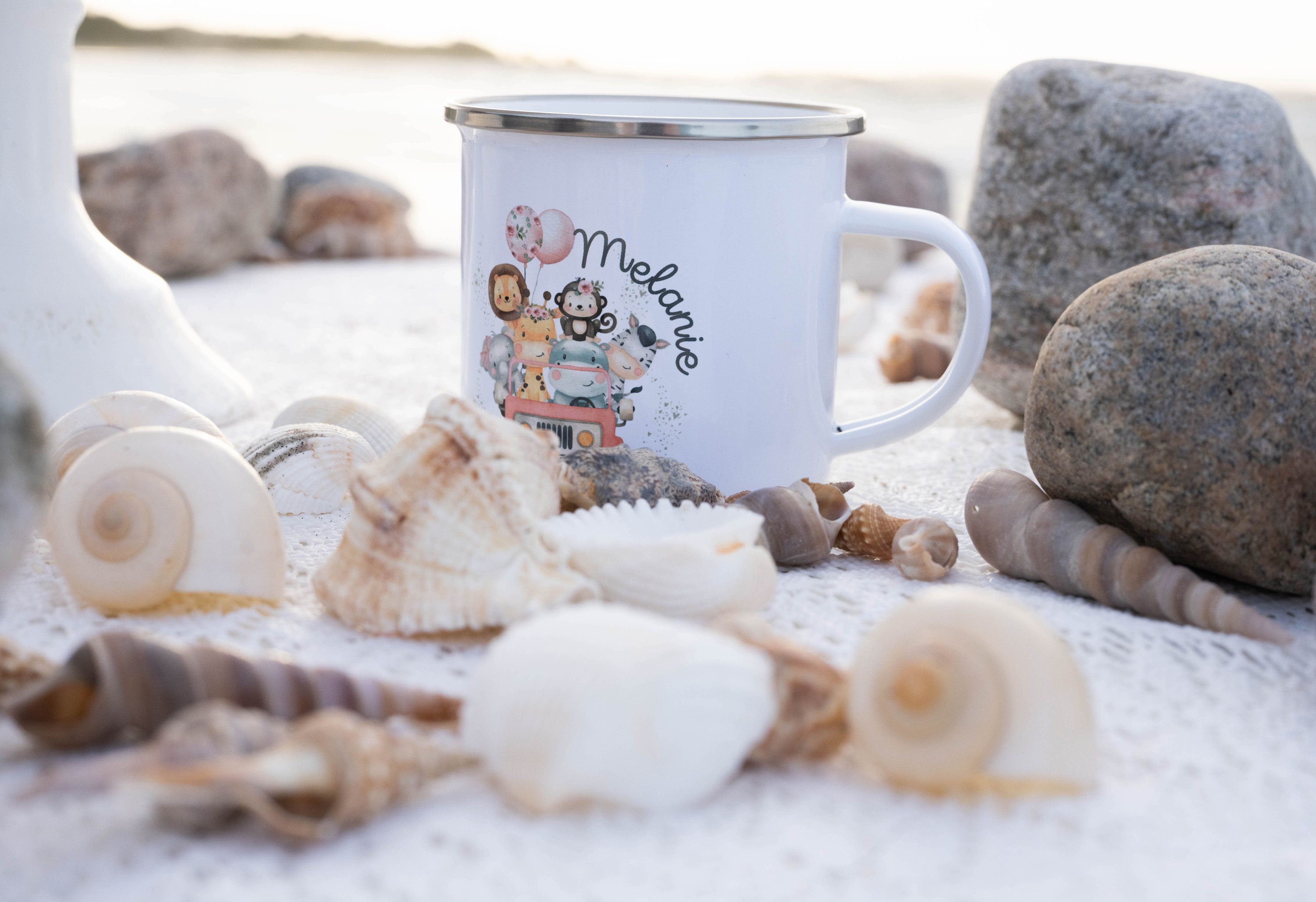 Emailletasse mit Namen personalisiert Dschungel Löwe Elefant Tiger Safari Safaritiere – Mugs