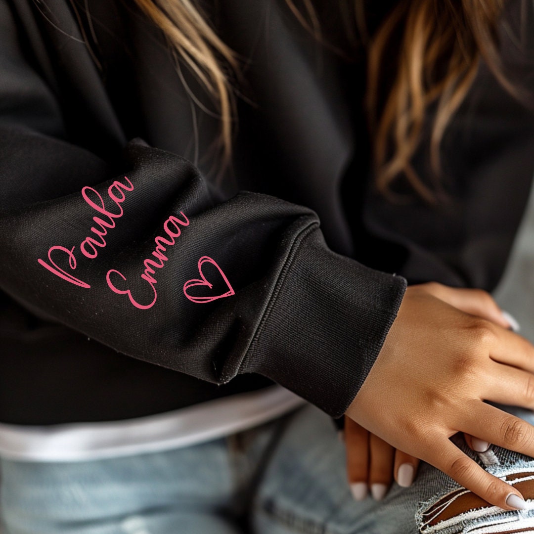 Bügelbild Mama Mom | personalisiert mit Wunschnamen | Statement Shirt | Geburtstjahr | Werdende Mutter | Muttertag | Geburt| Name Ärmel – Appliques & Patches