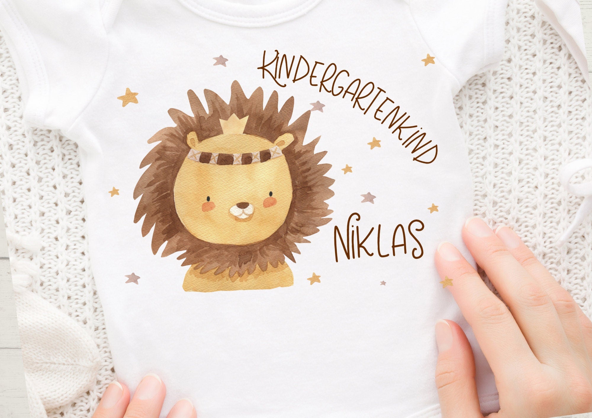 Bügelbild garten – personalisiert mit Name & Zahl – für bunte Stoffe – Aufbügler mit Dschungeltieren (Löwe) – A4 oder A5 – Appliques & Patches