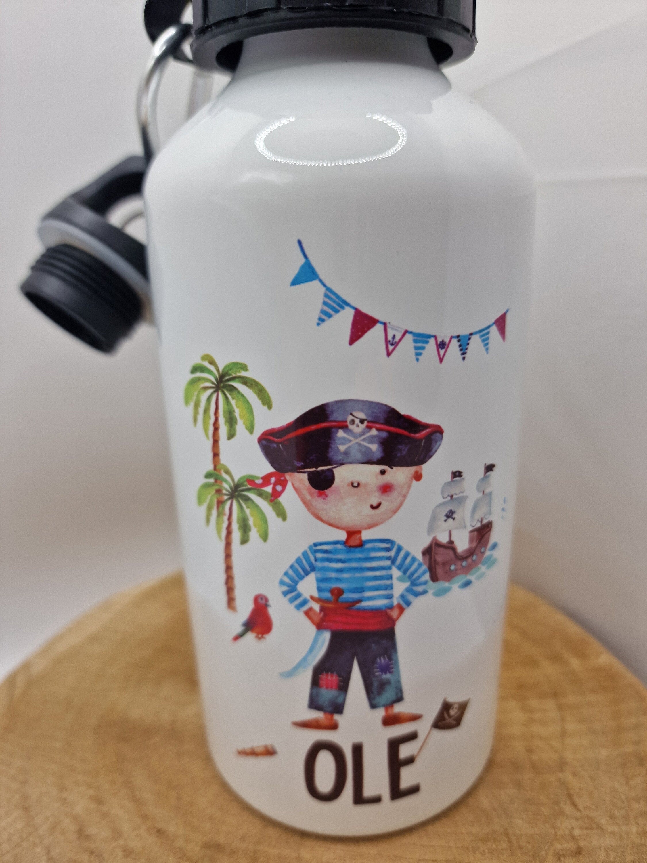 Trinkflasche Wasserflasche personalisiert mit Name Pirat Piratenschiff Seeräuber