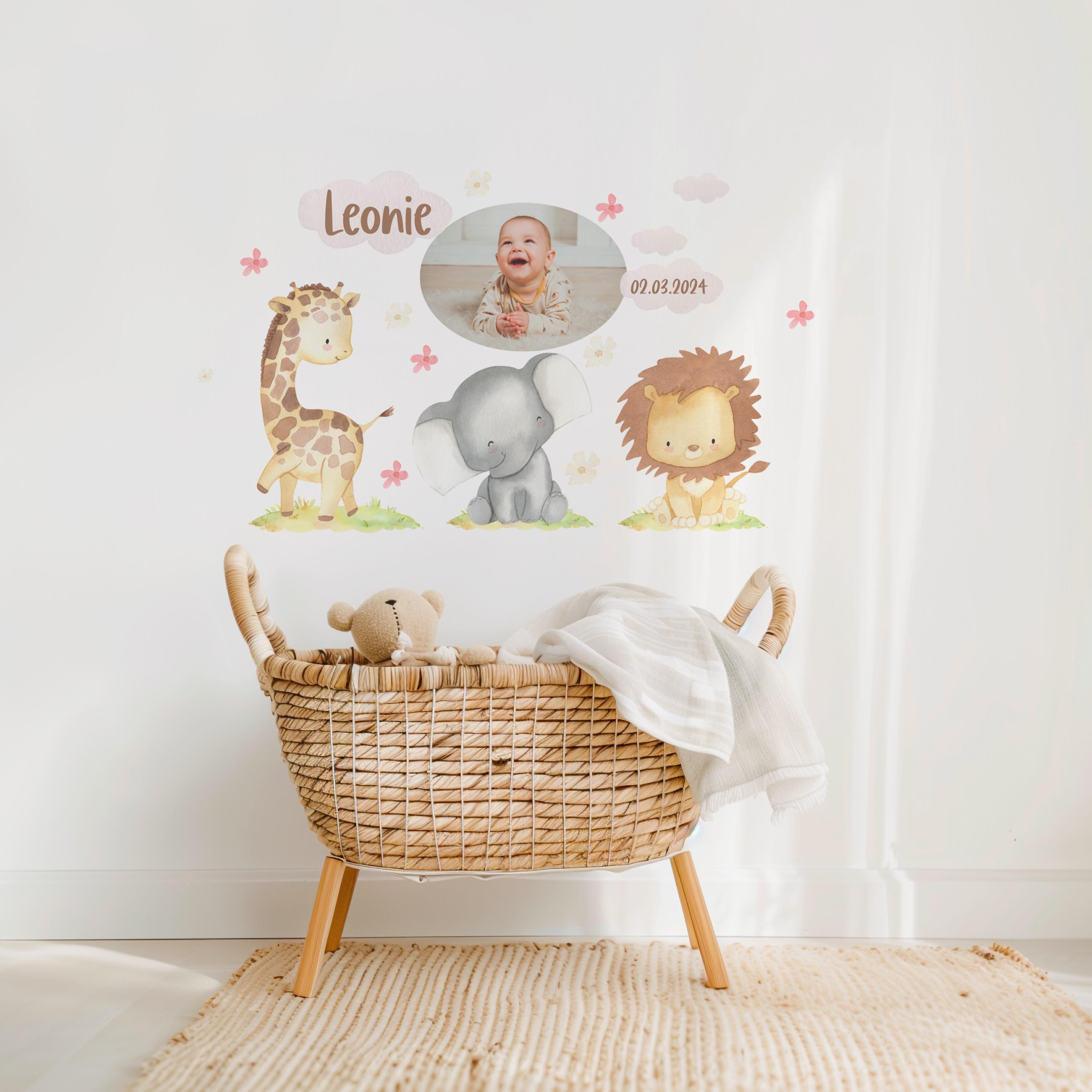 Wandtatoo Wandbild mit Foto Wandaufkleber Kinderzimmer personalisiert Safaritiere Giraffe Löwe Dschungeltiere für das Babyzimmer