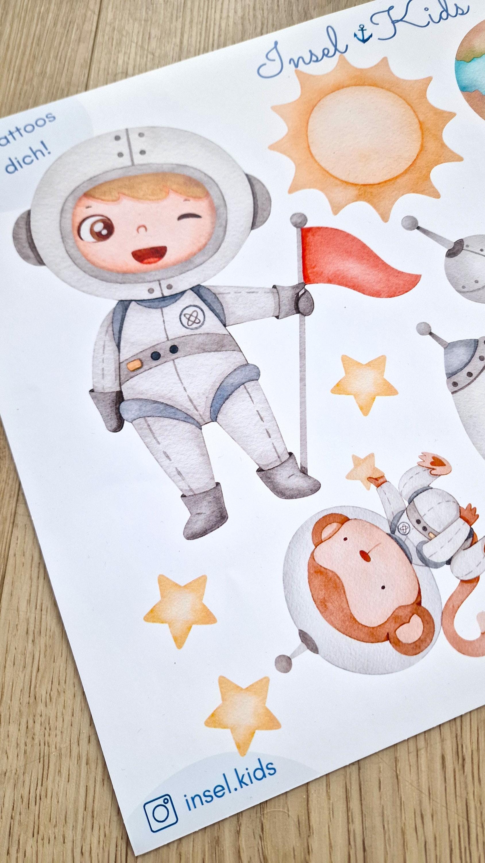 Wandtatoo Wandbild Wandaufkleber Wandsticker Kinderzimmer personalisiert Astronaut Planeten Weltraum für das Babyzimmer