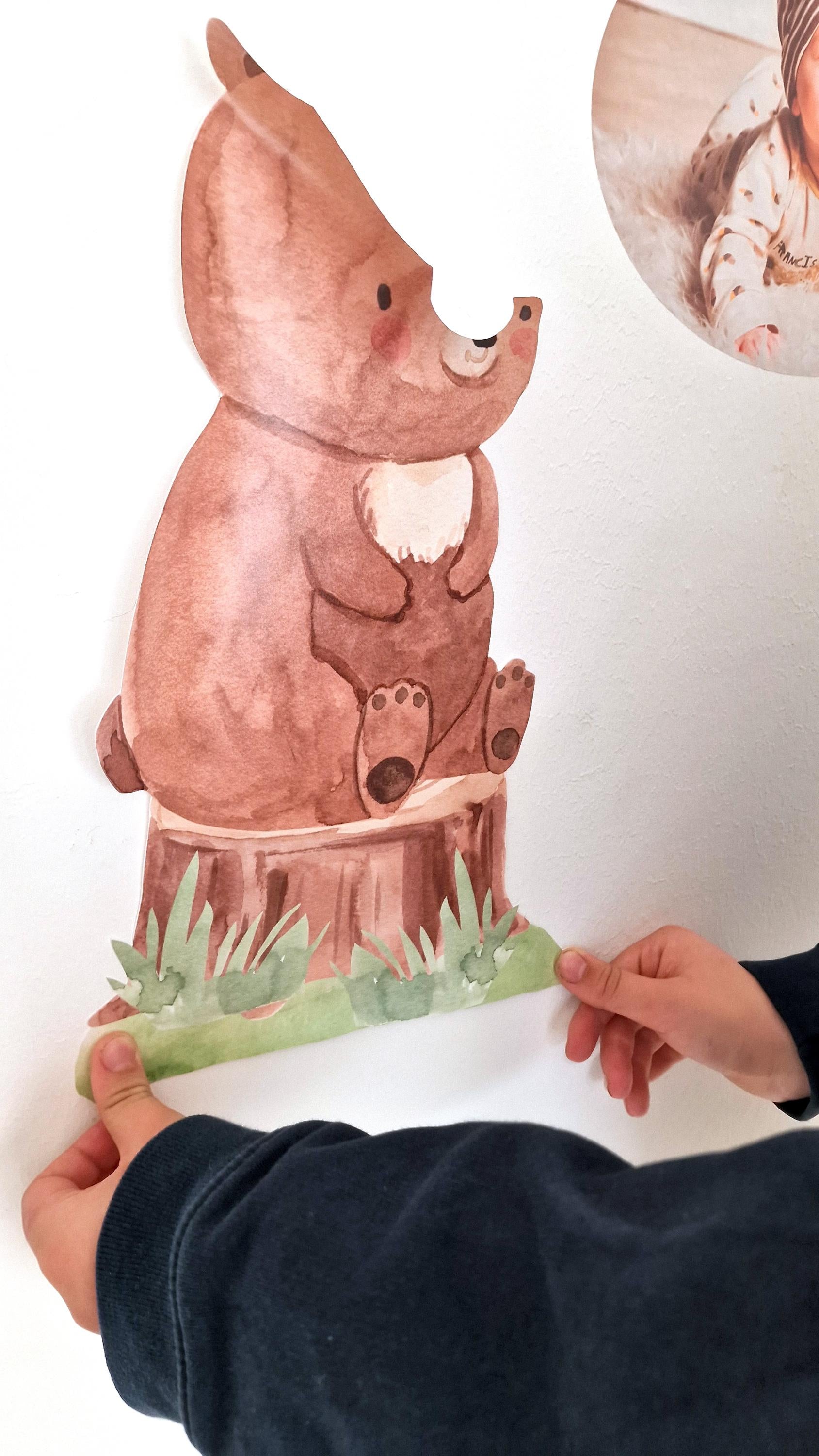 Wandtatoo Wandbild mit Foto Wandaufkleber Kinderzimmer personalisiert Waldtiere Bär Hase für das Babyzimmer