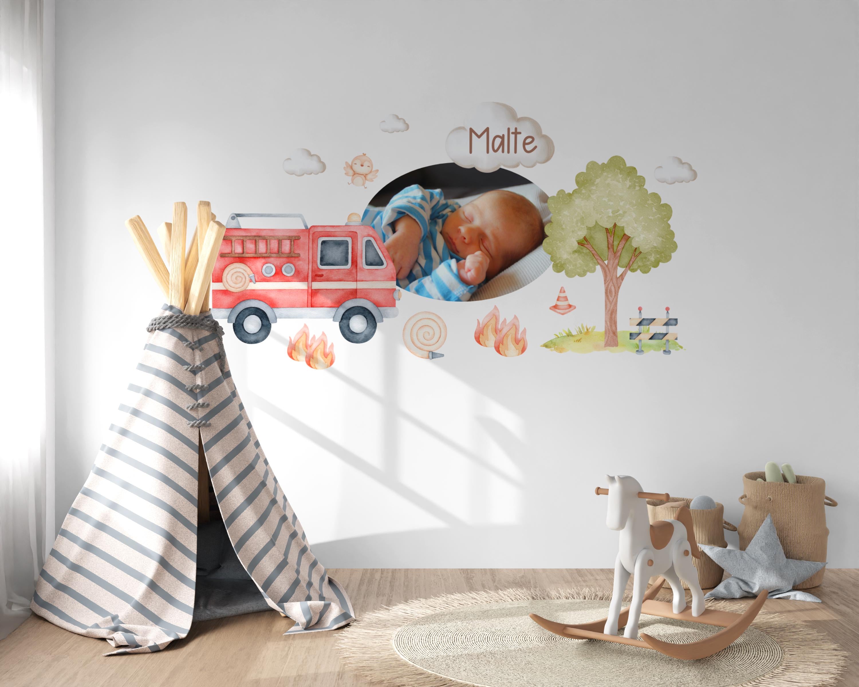 Wandtatoo Wandbild mit Foto Wandaufkleber Kinderzimmer personalisiert Feuerwehr Rettungsfahrzeuge für das Babyzimmer