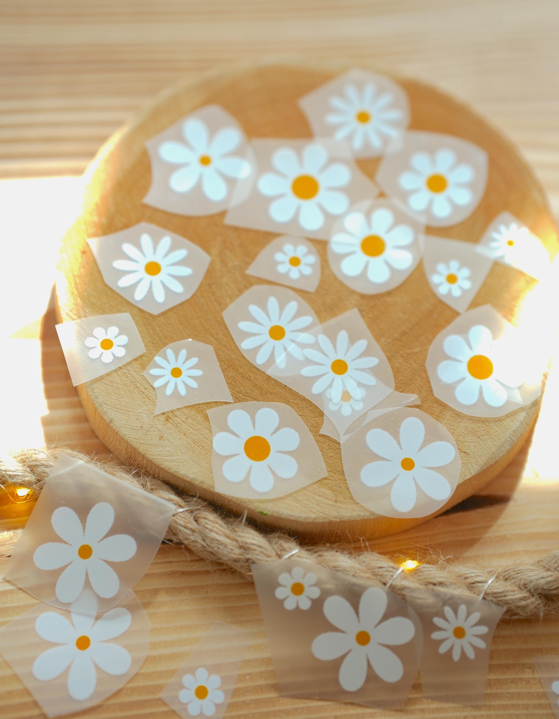 Bügelbilder Blumen Set – Gänseblümchen für Kleidung & DIY – 25 Motive in A4/A5 – Aufbügler zum Verzieren von Shirts, Taschen, kleidung – Appliques & Patches