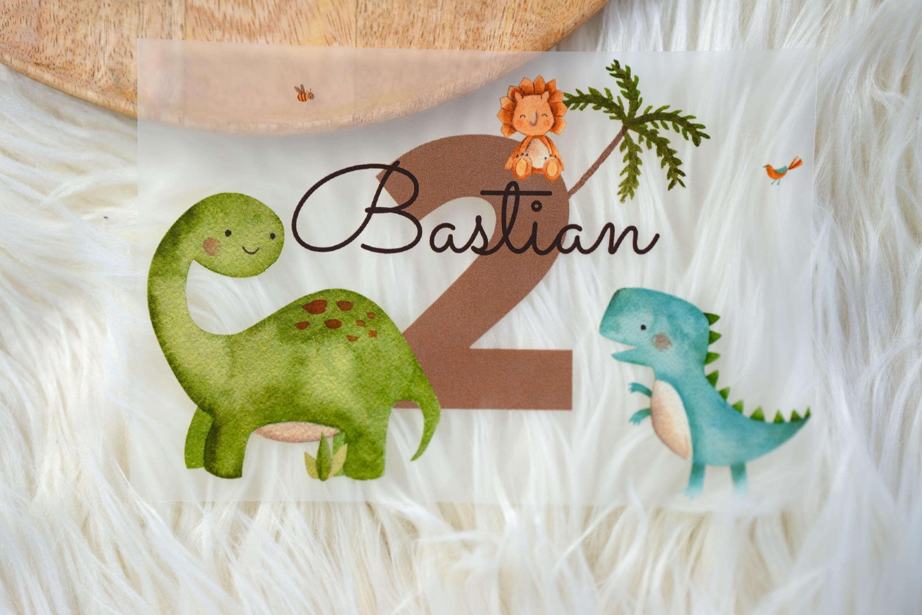 Bügelbild Dino personalisiert mit Name – 1. Geburtstag Aufbügler für T-Shirt Jungen & Mädchen – pastellfarbene Dinosaurier-Motive A5 A4