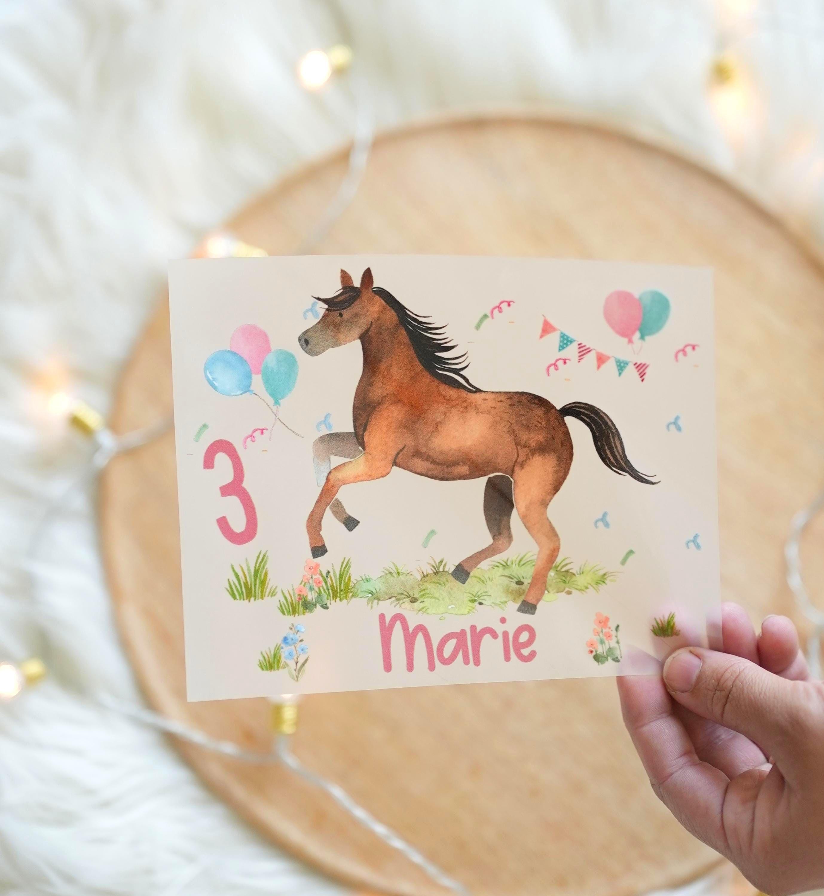 Bügelbild mit Pferd & Name – personalisiert für – Pony und Reiterin Motiv – für s und Geburtstage – A4 oder A5 – Appliques & Patches